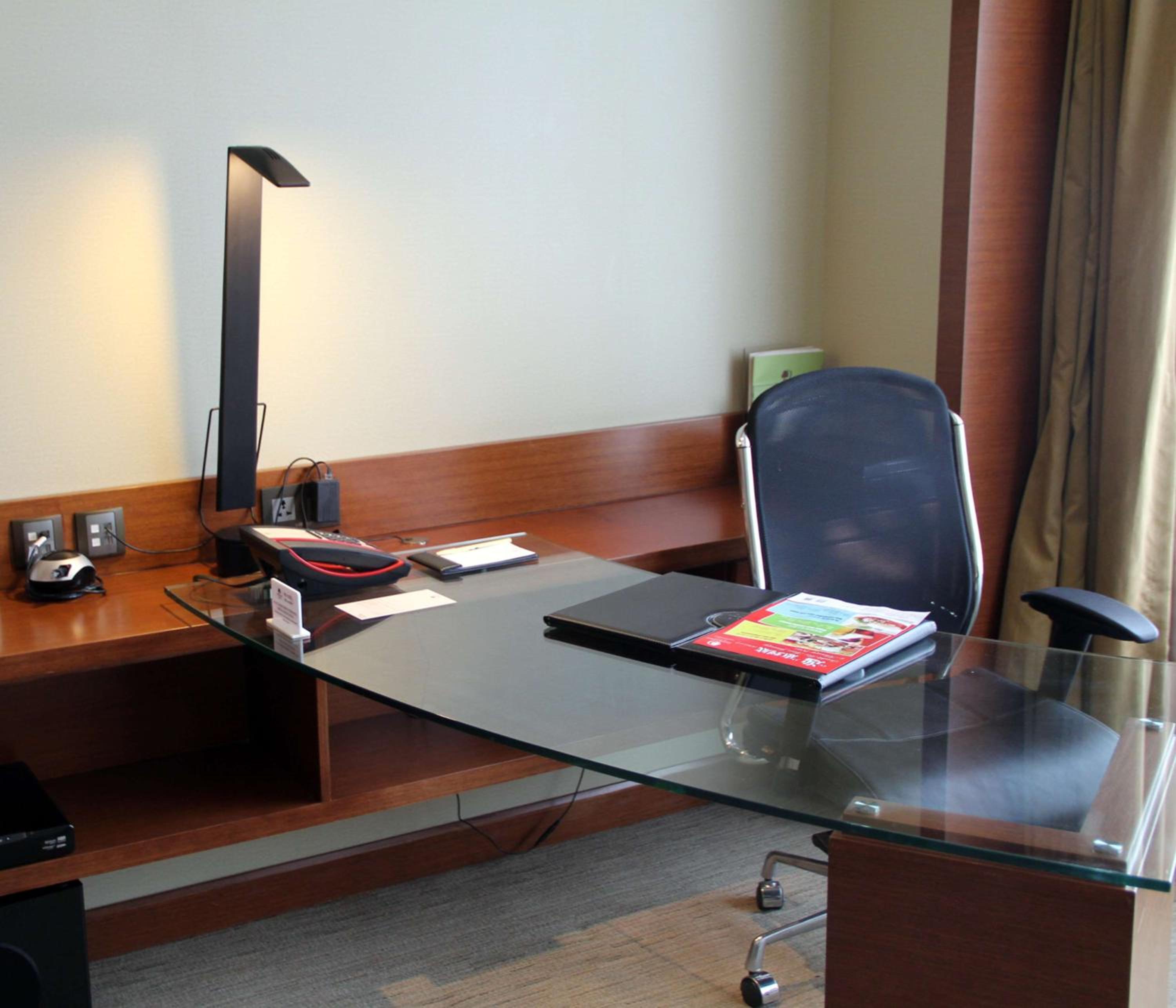 Superior King Suite - Photo 8