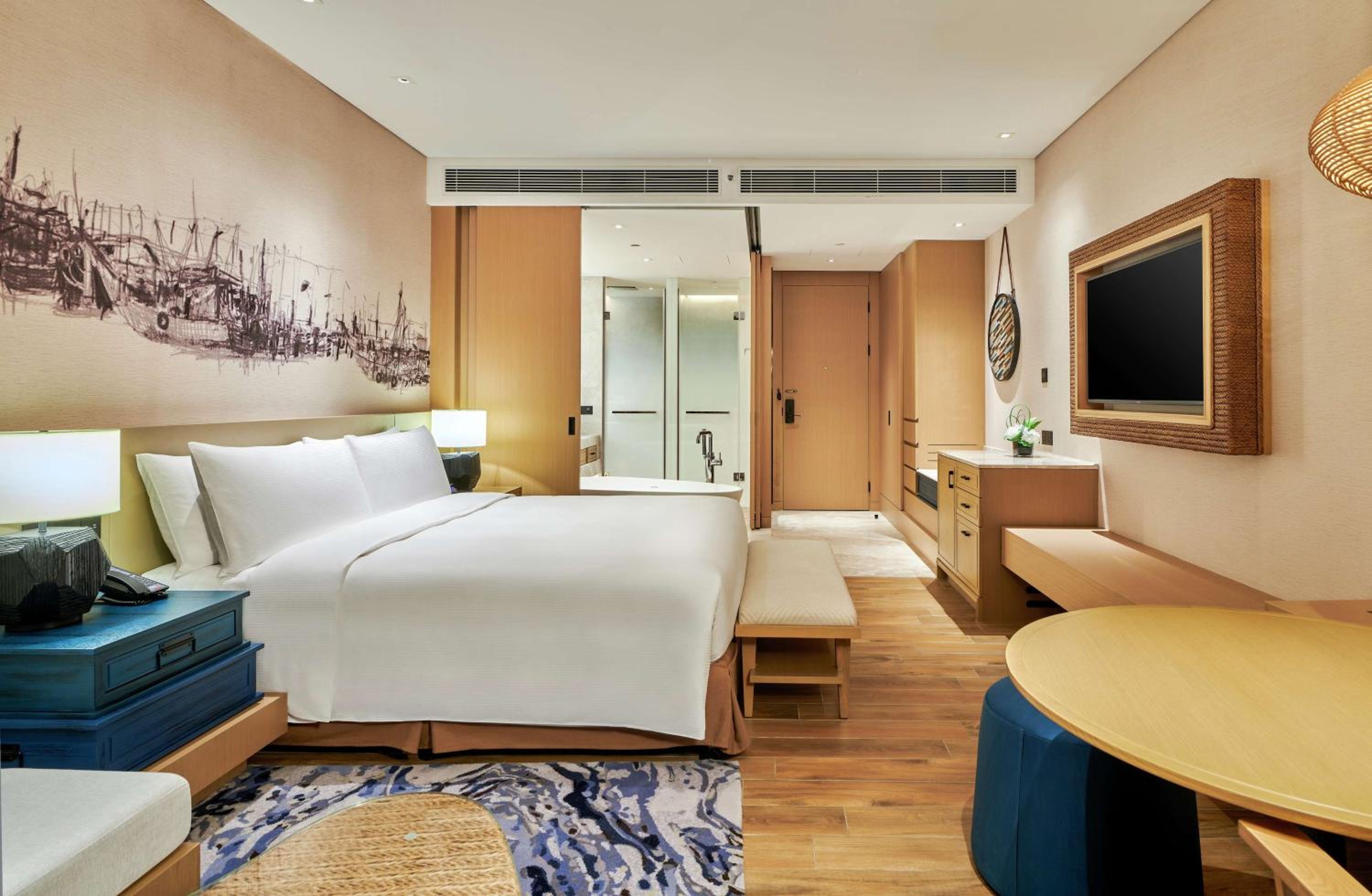 Deluxe King Room