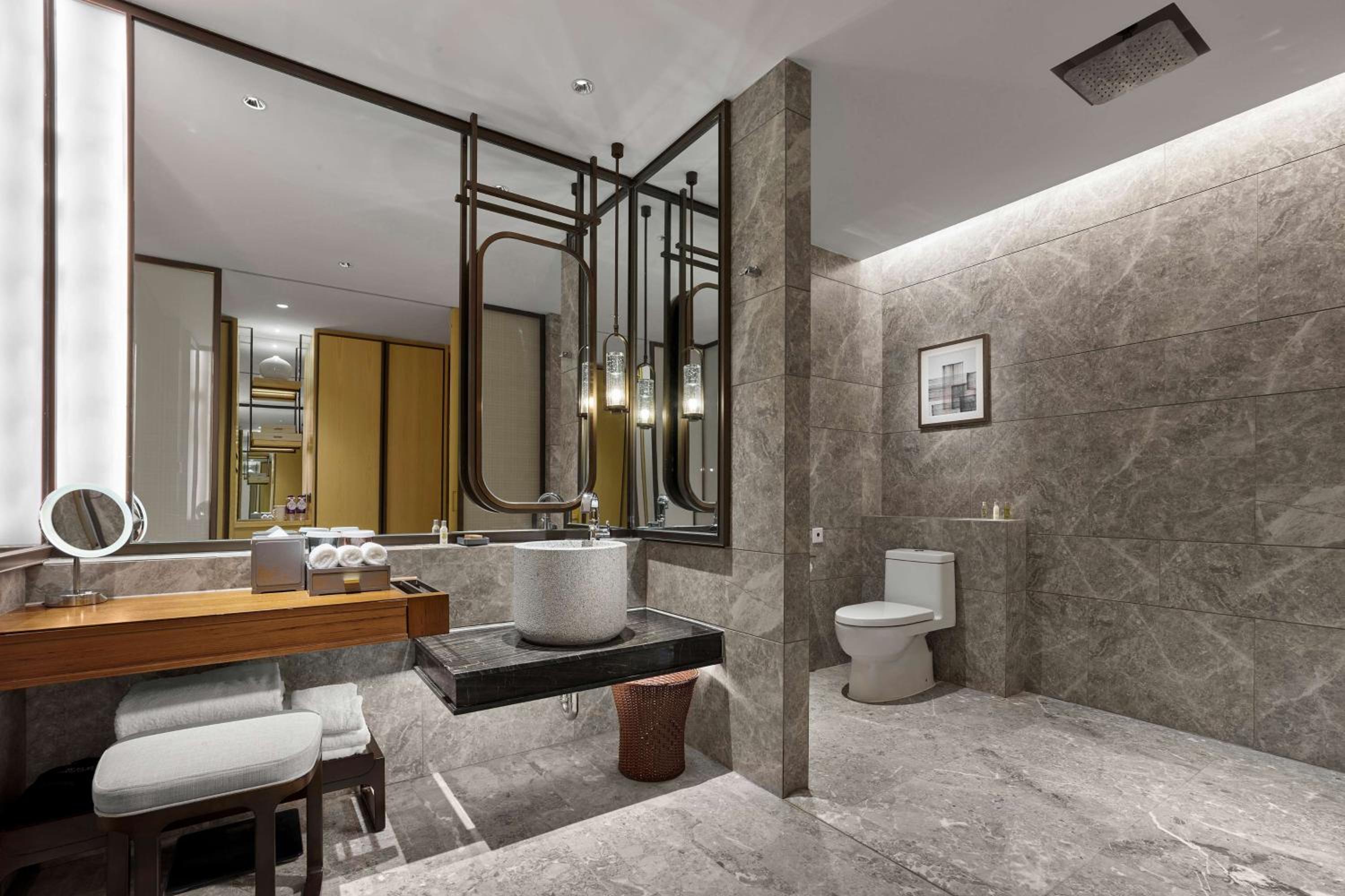 King Room - Mobility Accessible