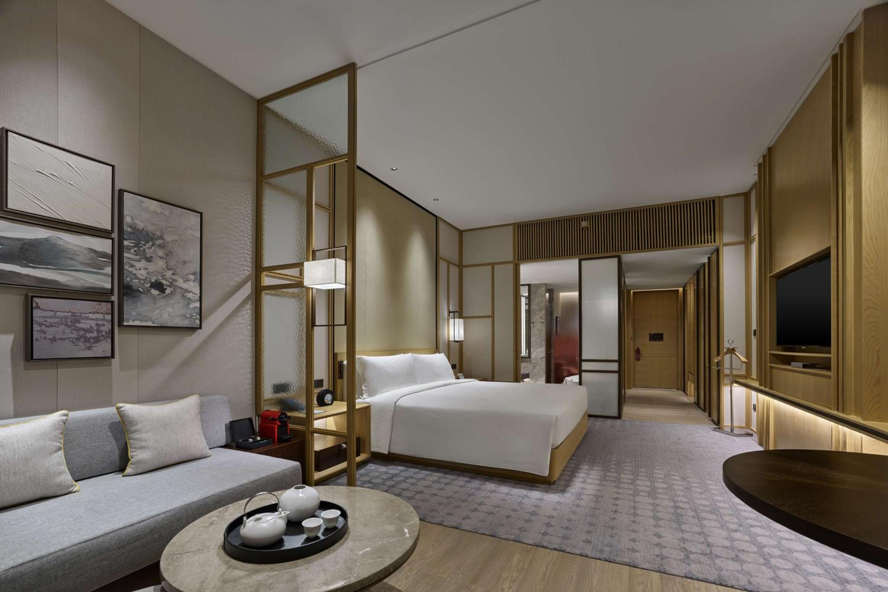 Executive King Room - Photo 2