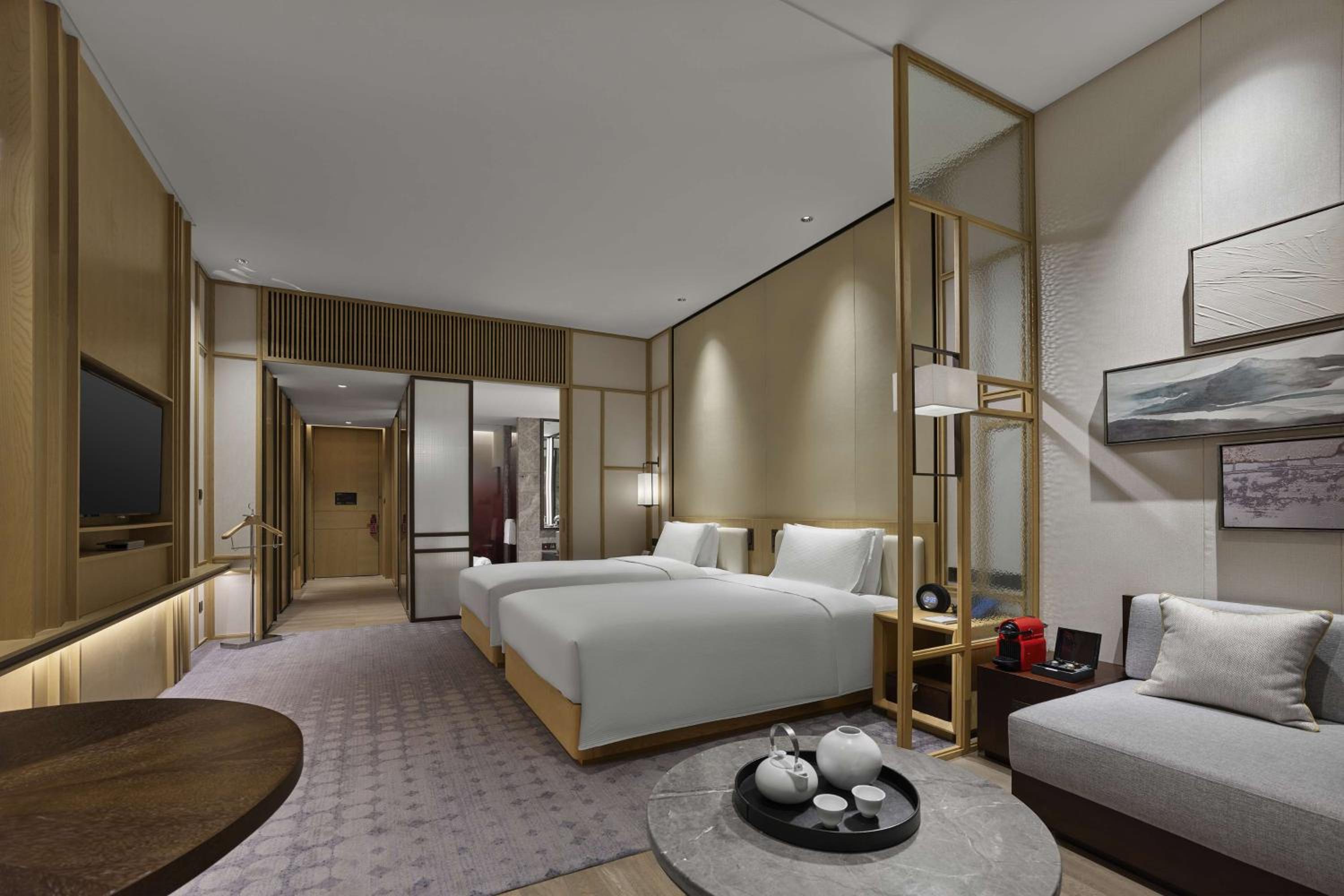 Executive Twin Room - Photo 2