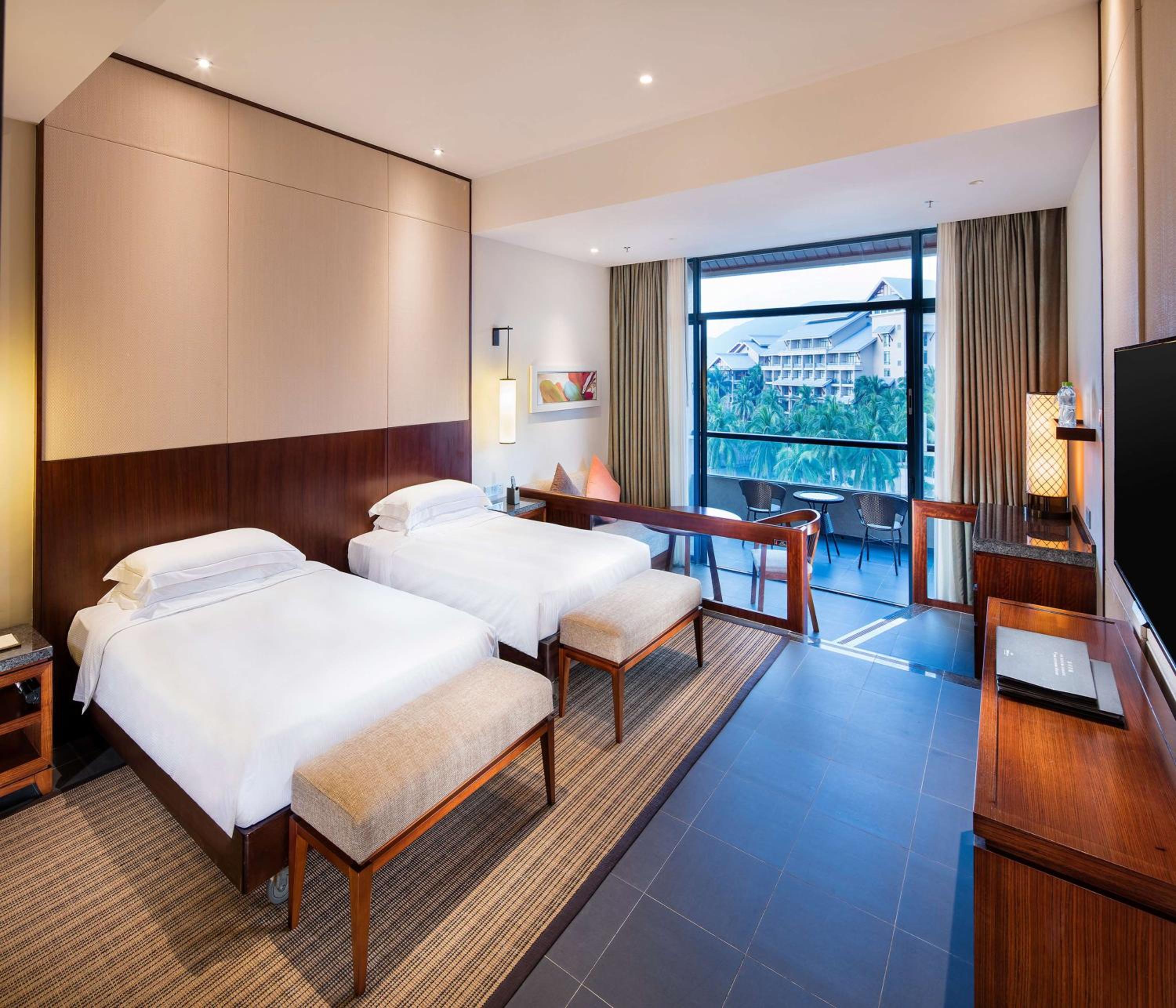 Deluxe Twin Room with Ocean View