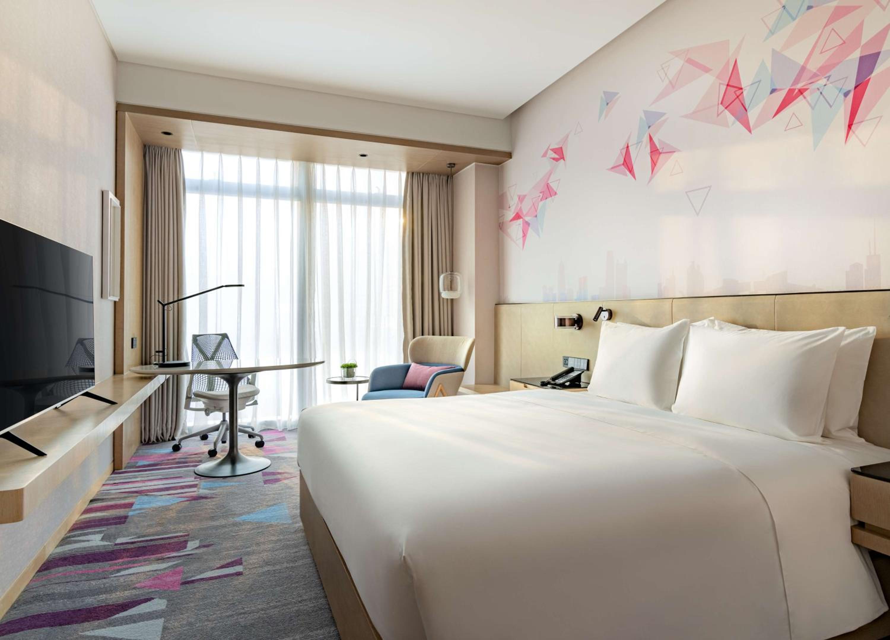 King Guest Room - Photo 3