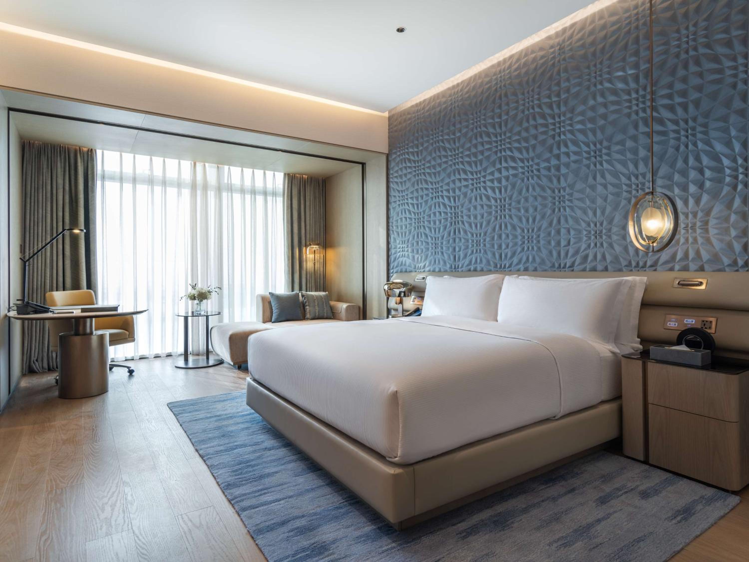 King Room - Mobility Accessible - Photo 1