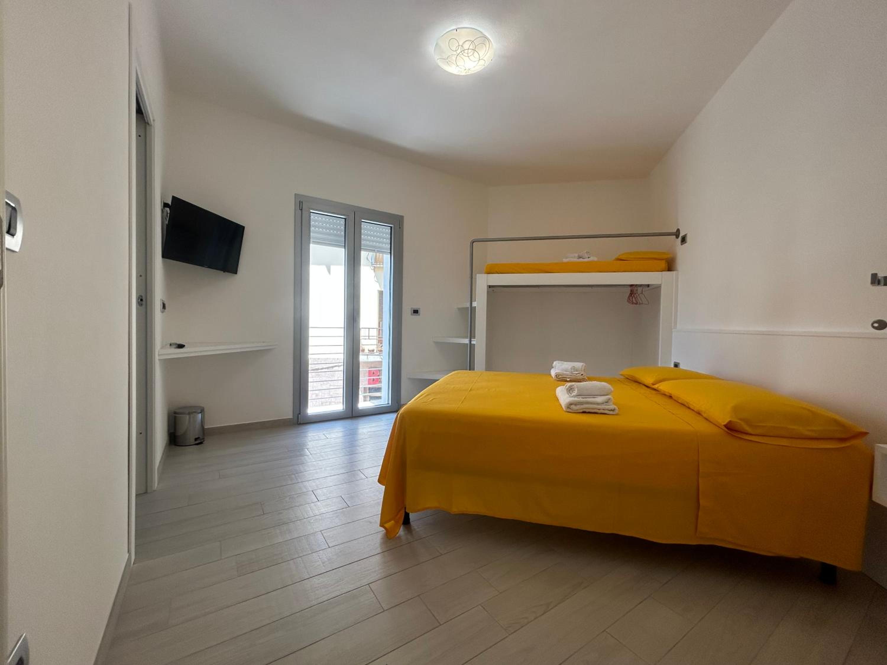 Double Room with Private Bathroom photo 1