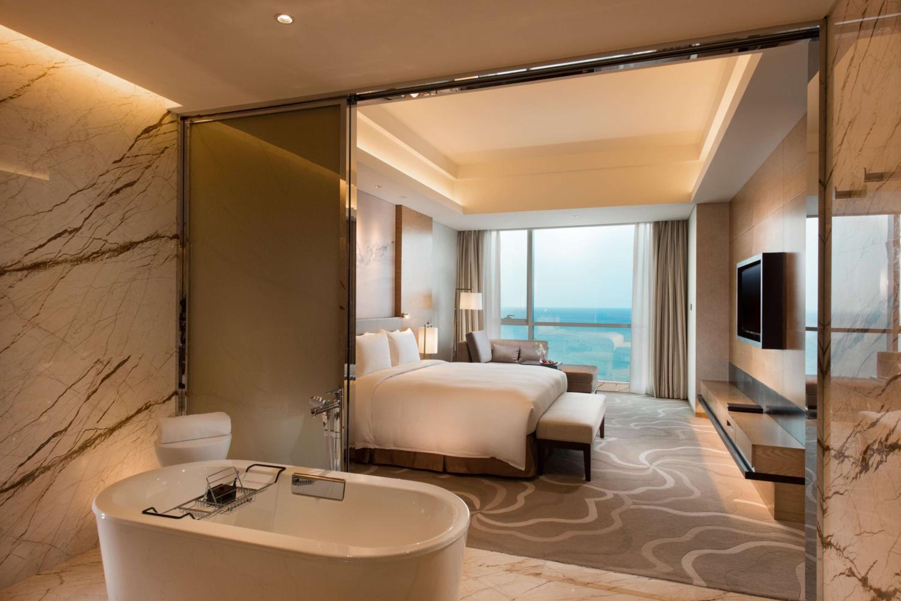 King Suite with Sea View