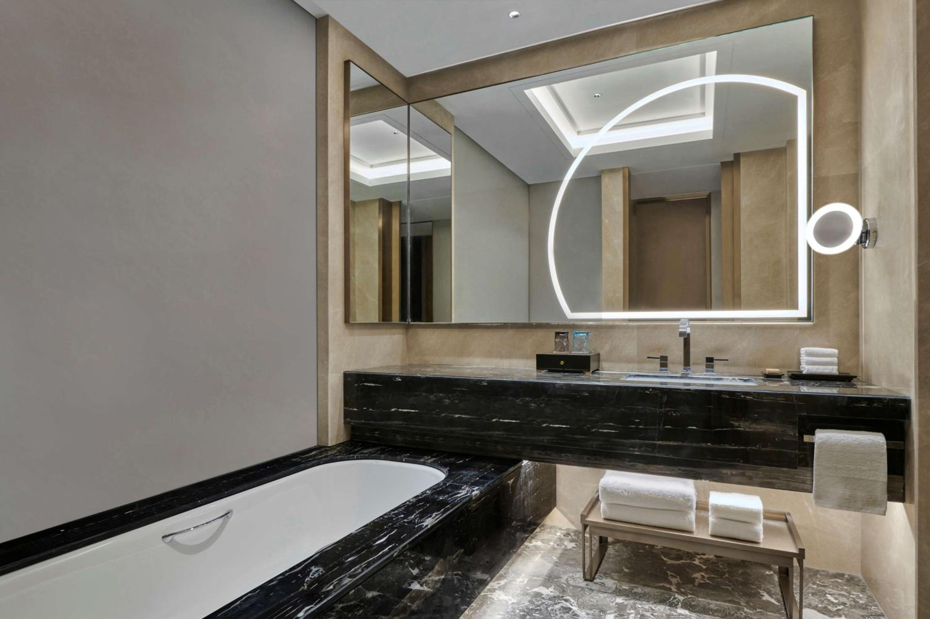 Executive Twin Room - Lounge Access - Photo 1