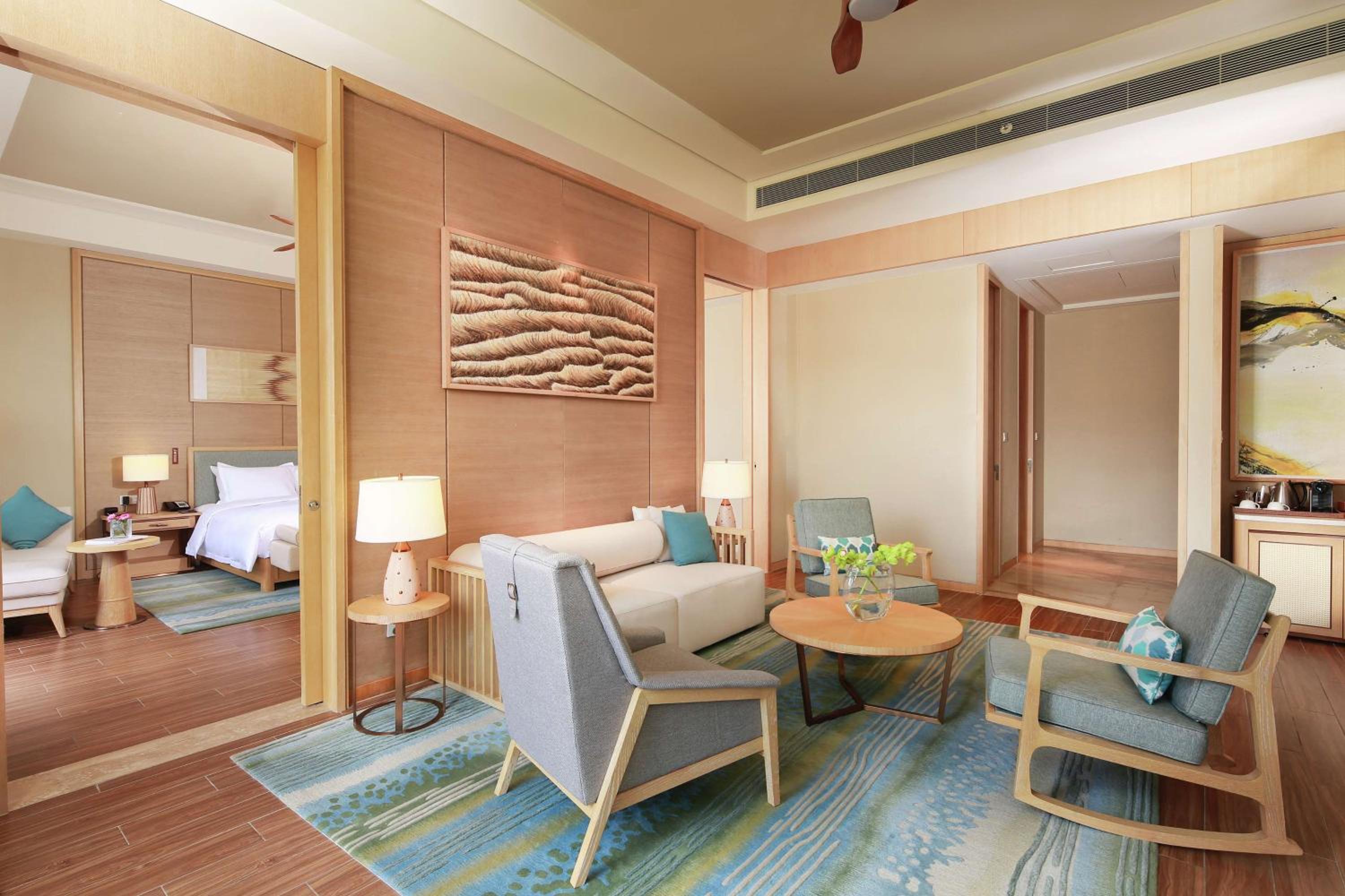 One-Bedroom Suite photo 2