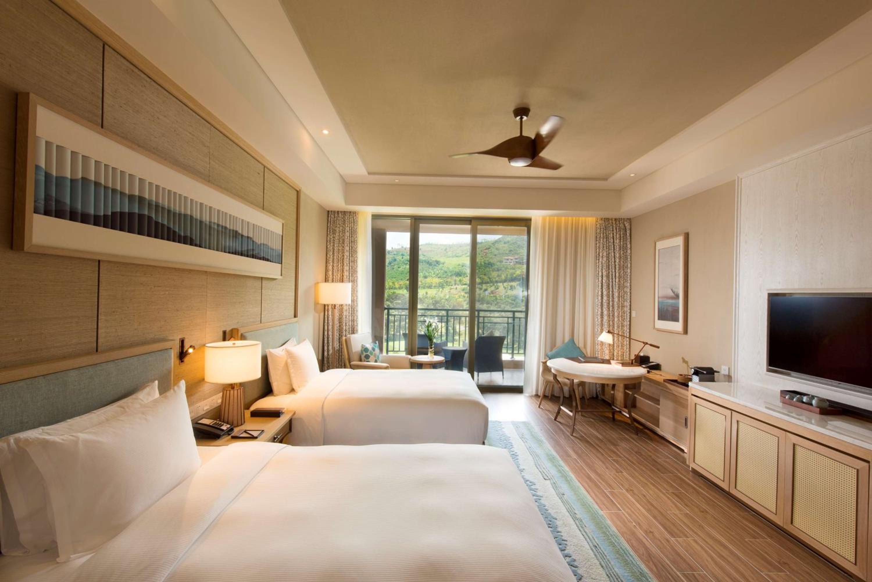 Twin Room with Mountain View photo 3