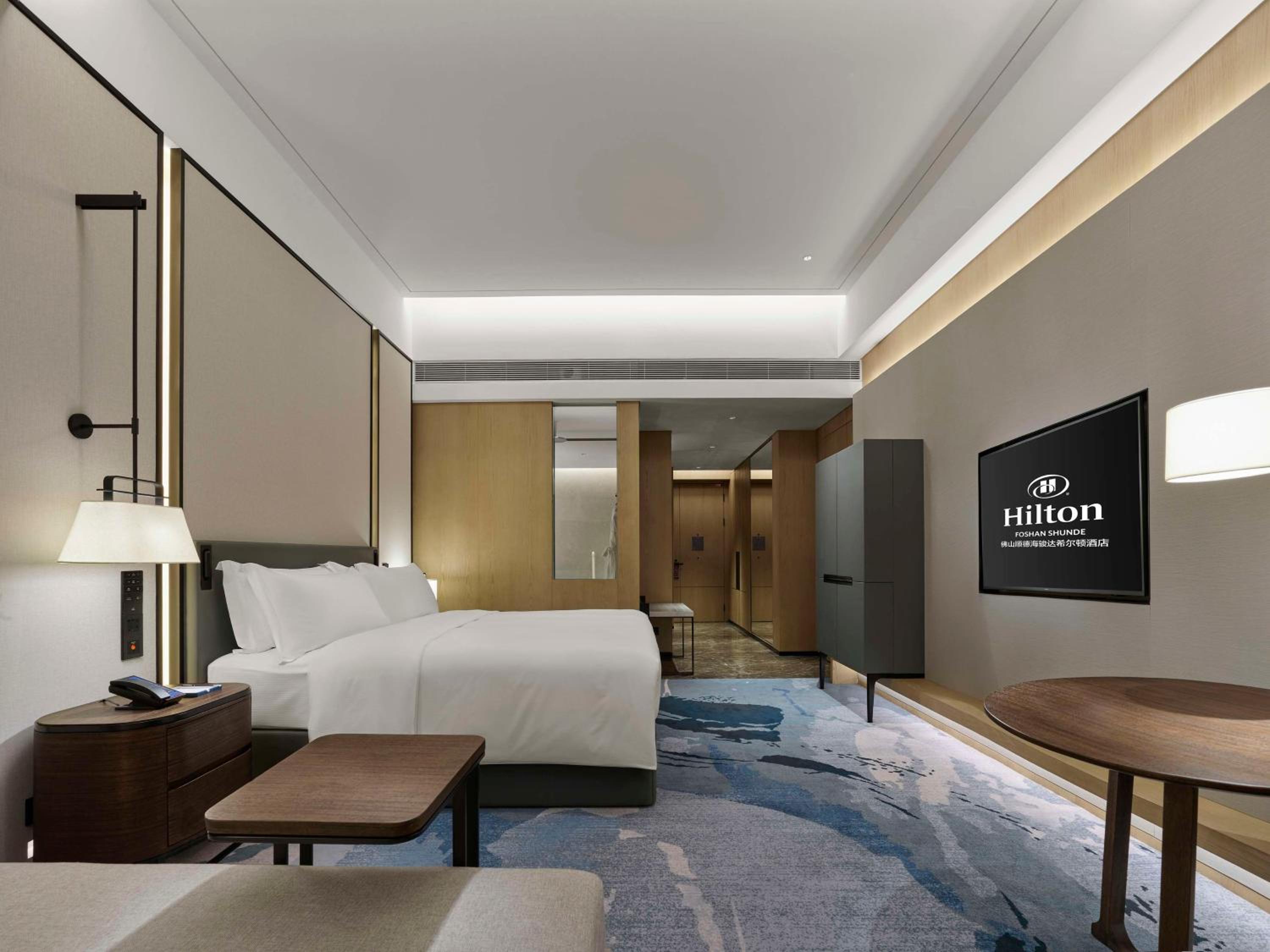 King Room - Mobility Accessible  - Photo 1