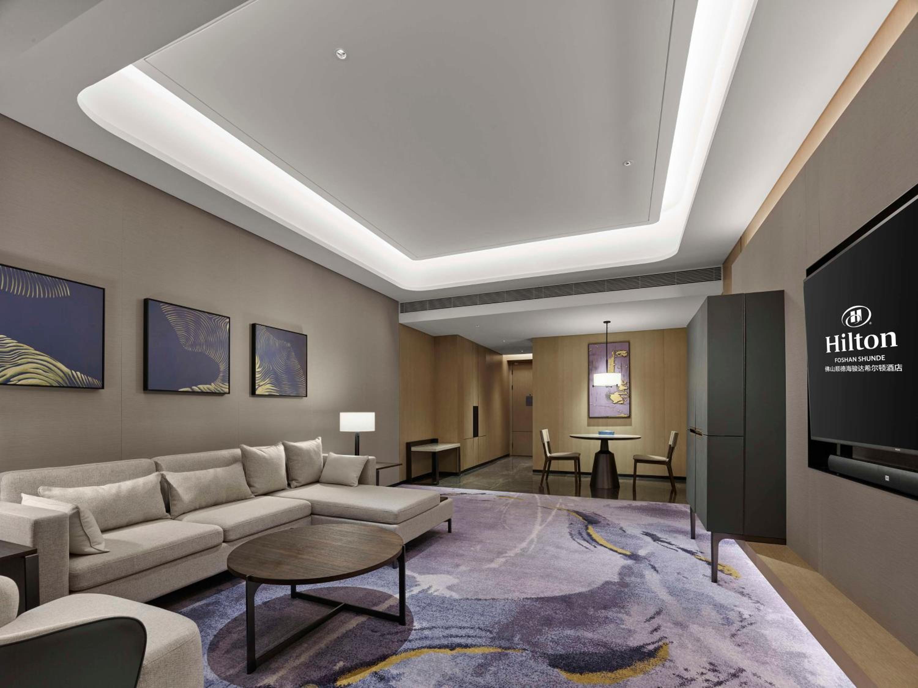 Premier King Suite - Photo 2