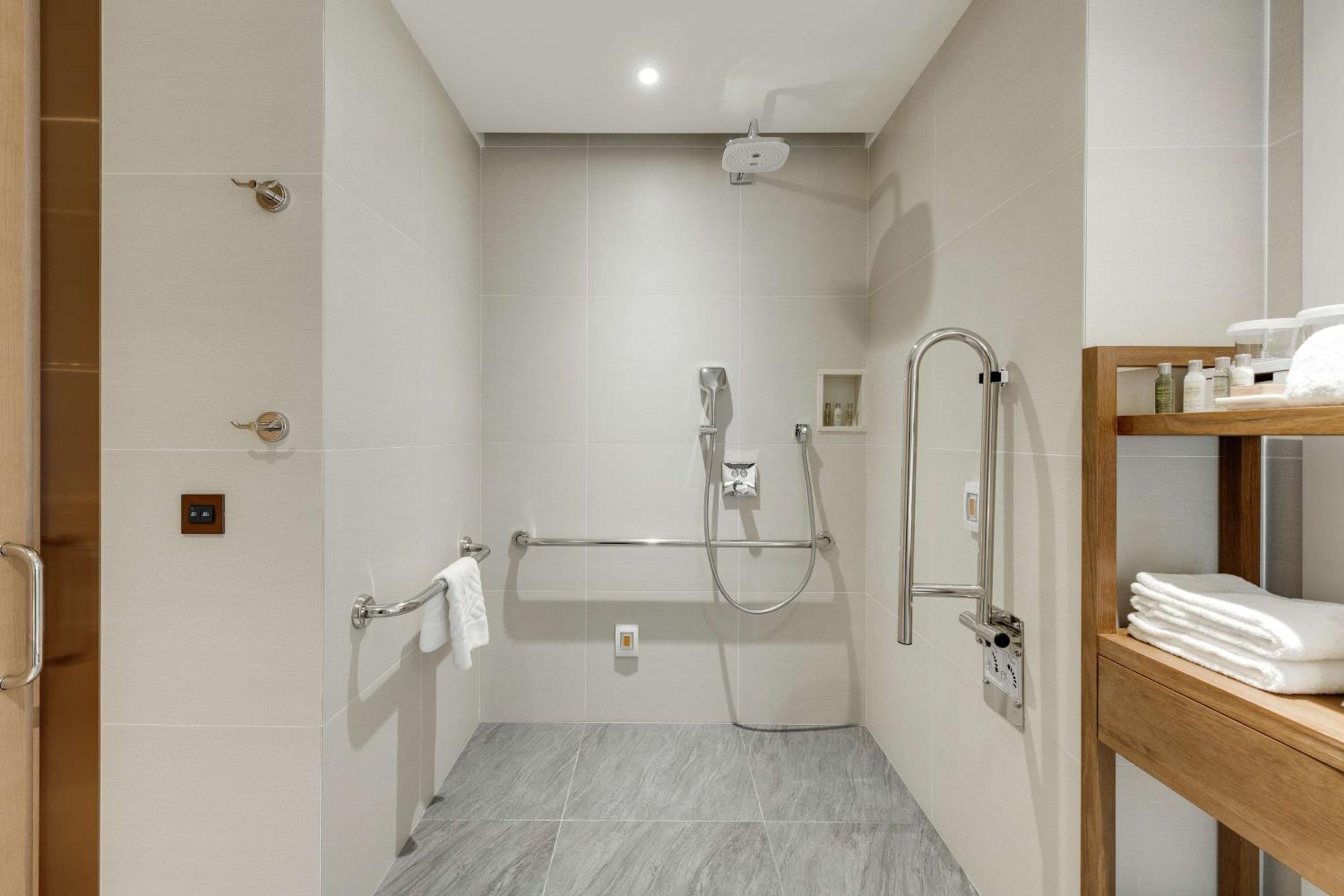 King Room - Mobility Accessible