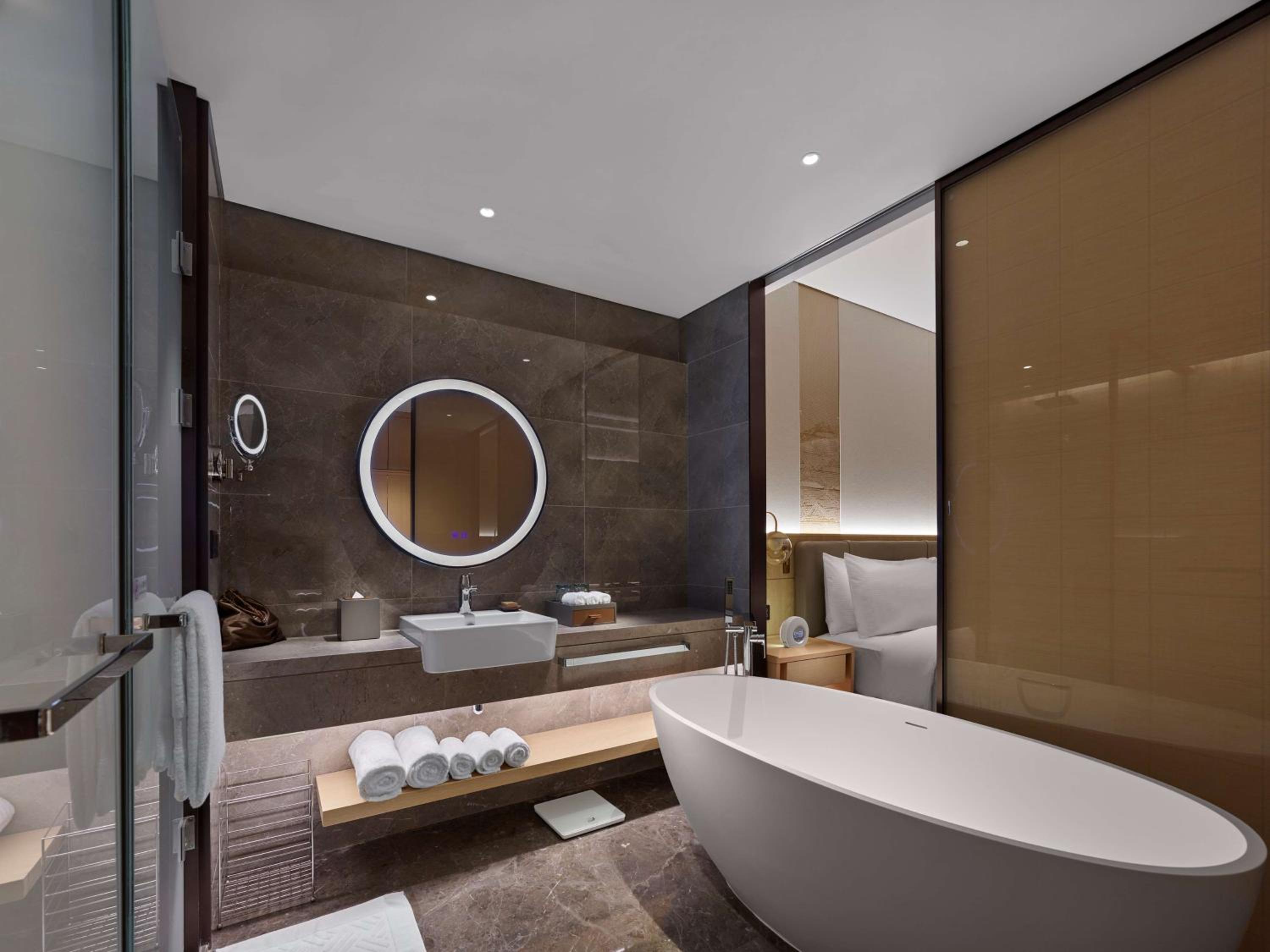 Executive King Room - Photo 4