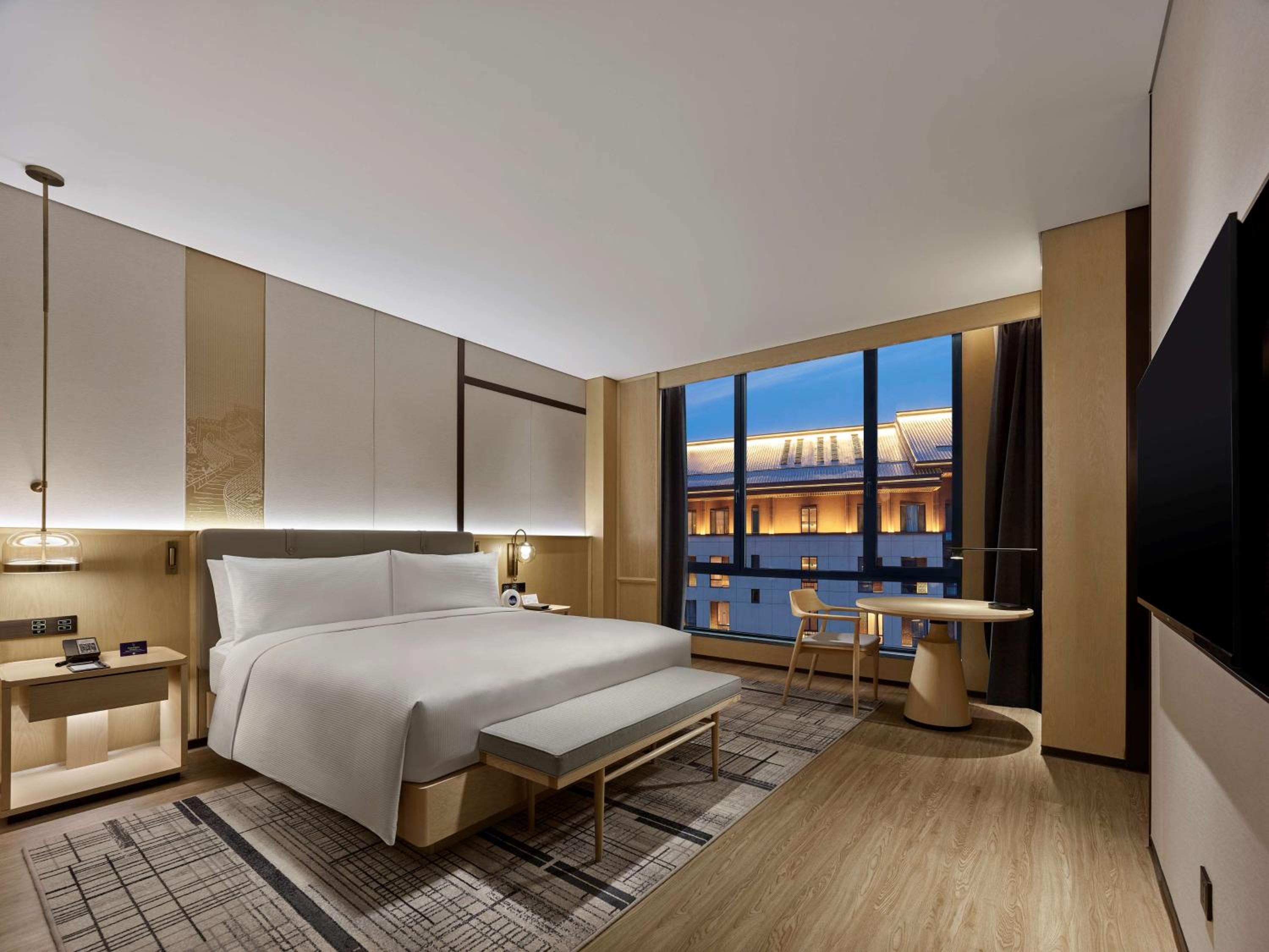 One-Bedroom King Suite - Photo 2