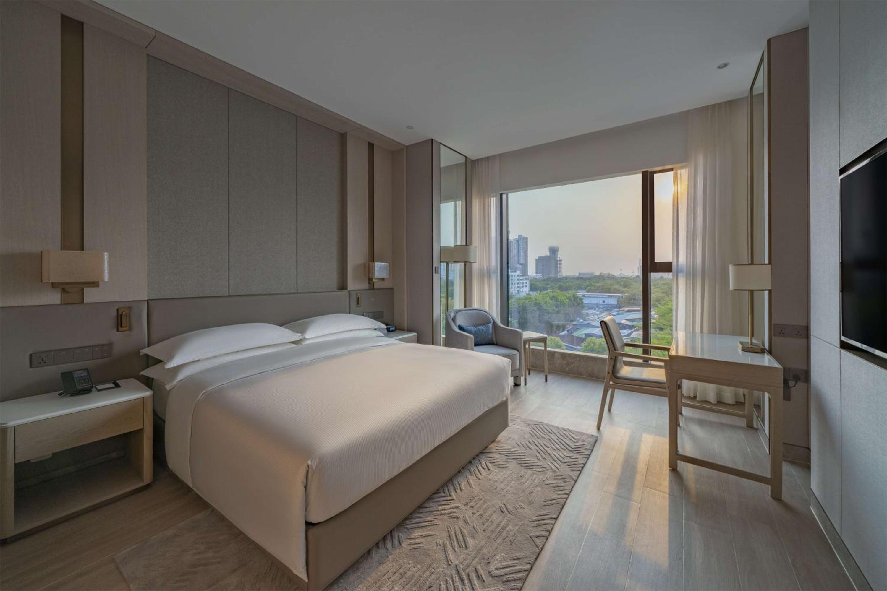 Two-Bedroom Apartment with King Bed