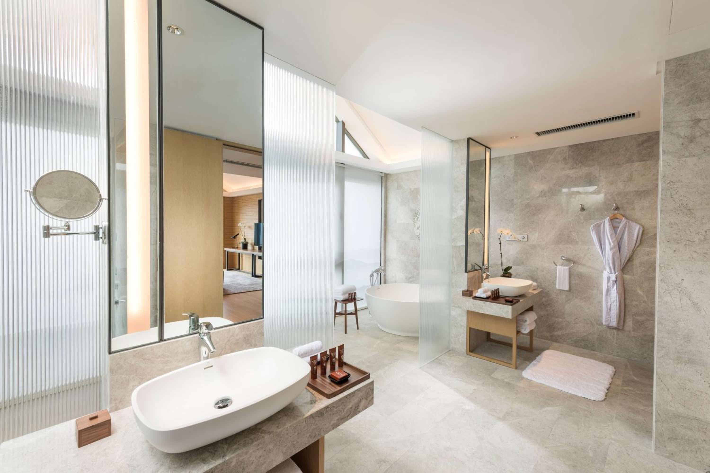 One-Bedroom King Villa