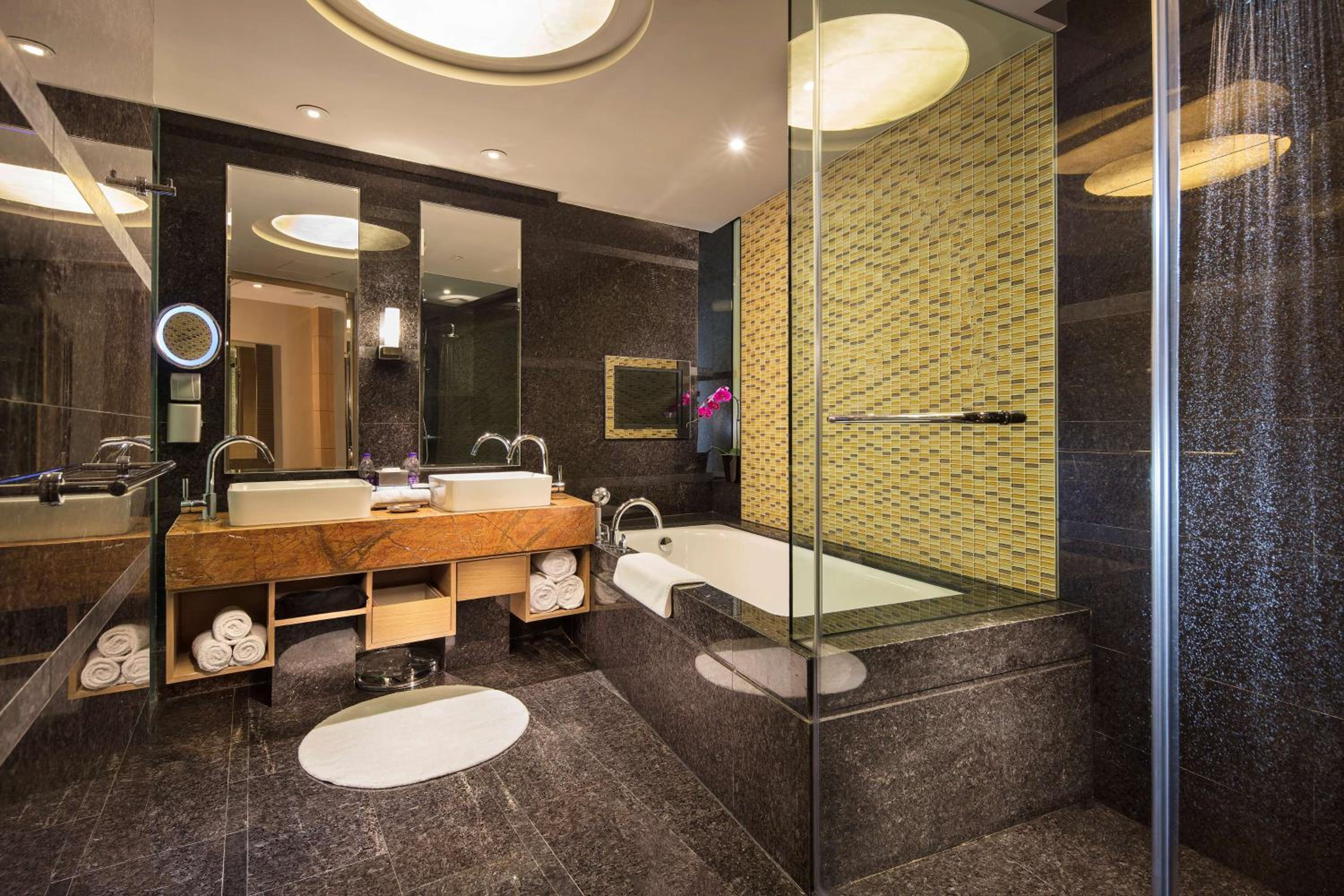 Executive King Room - Photo 4