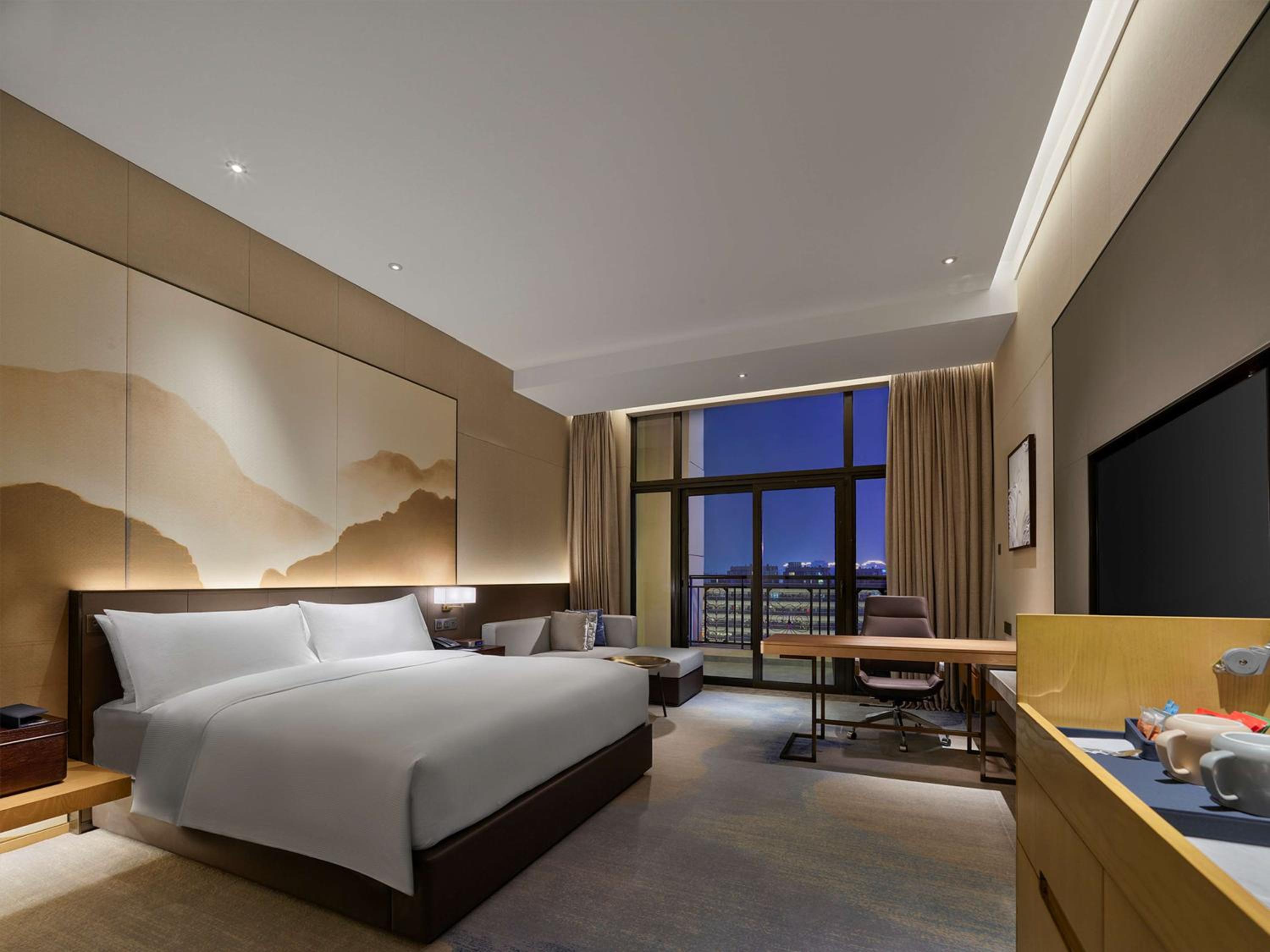 Executive King Room - Photo 2