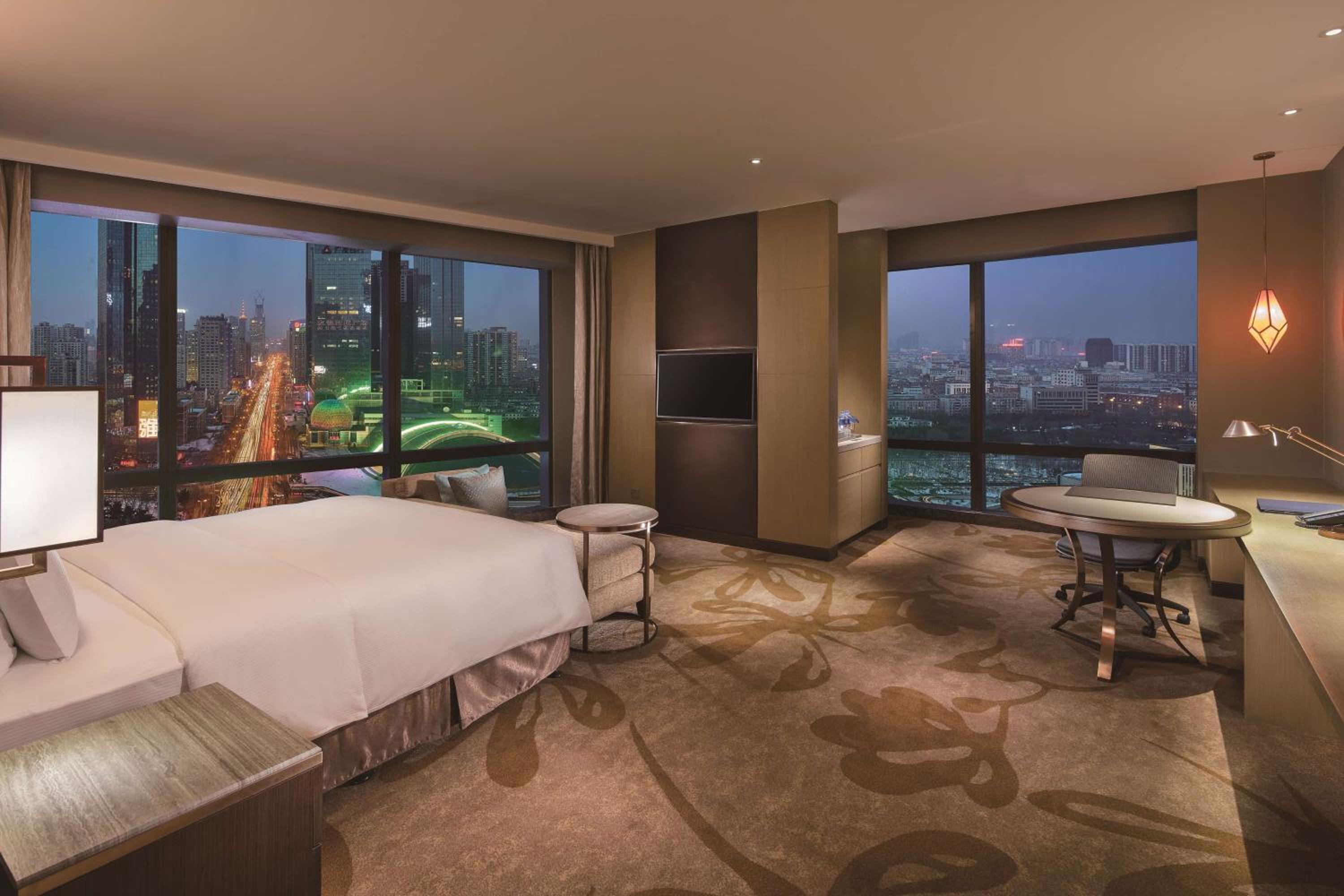 Premium King Room