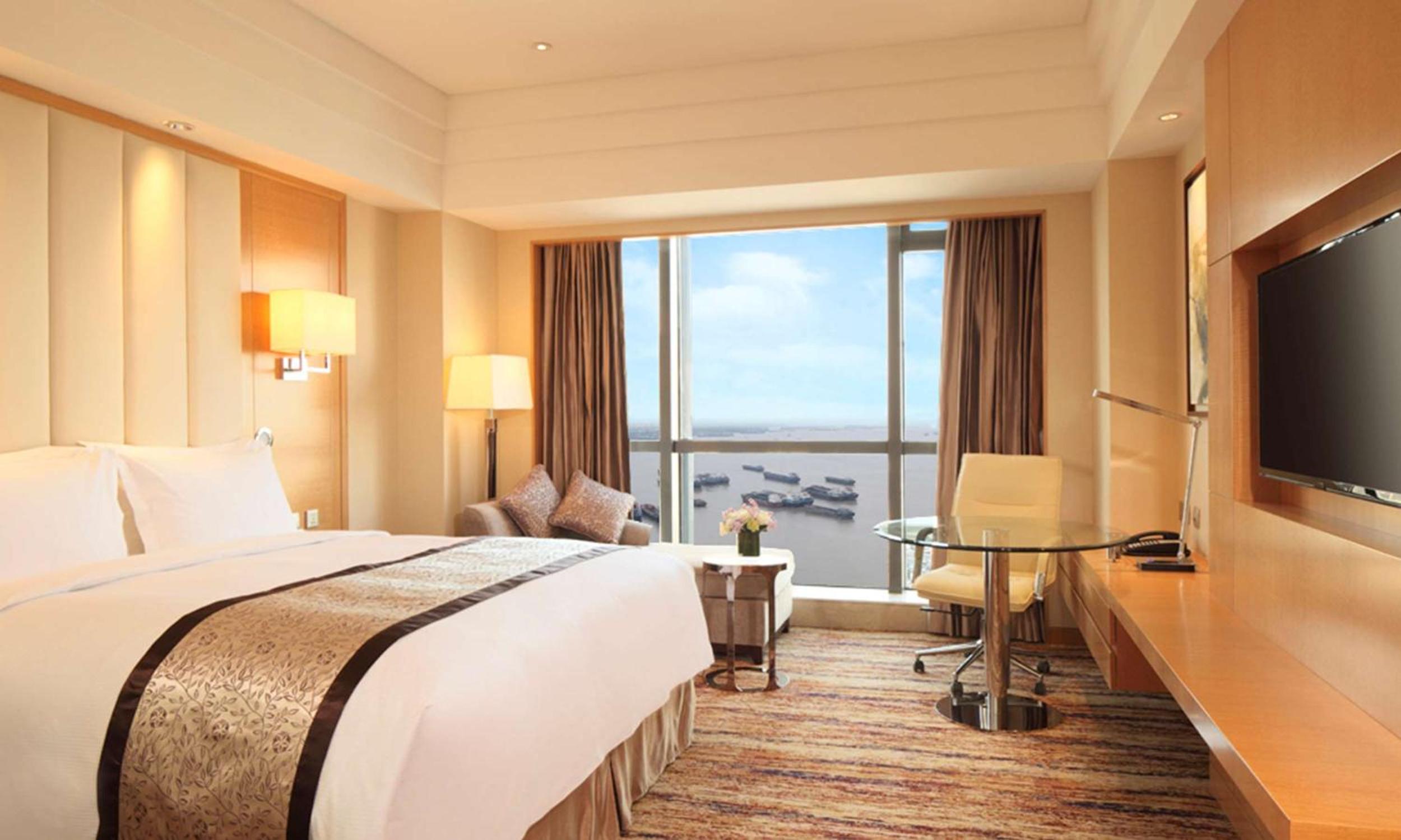 Deluxe King Room with River View