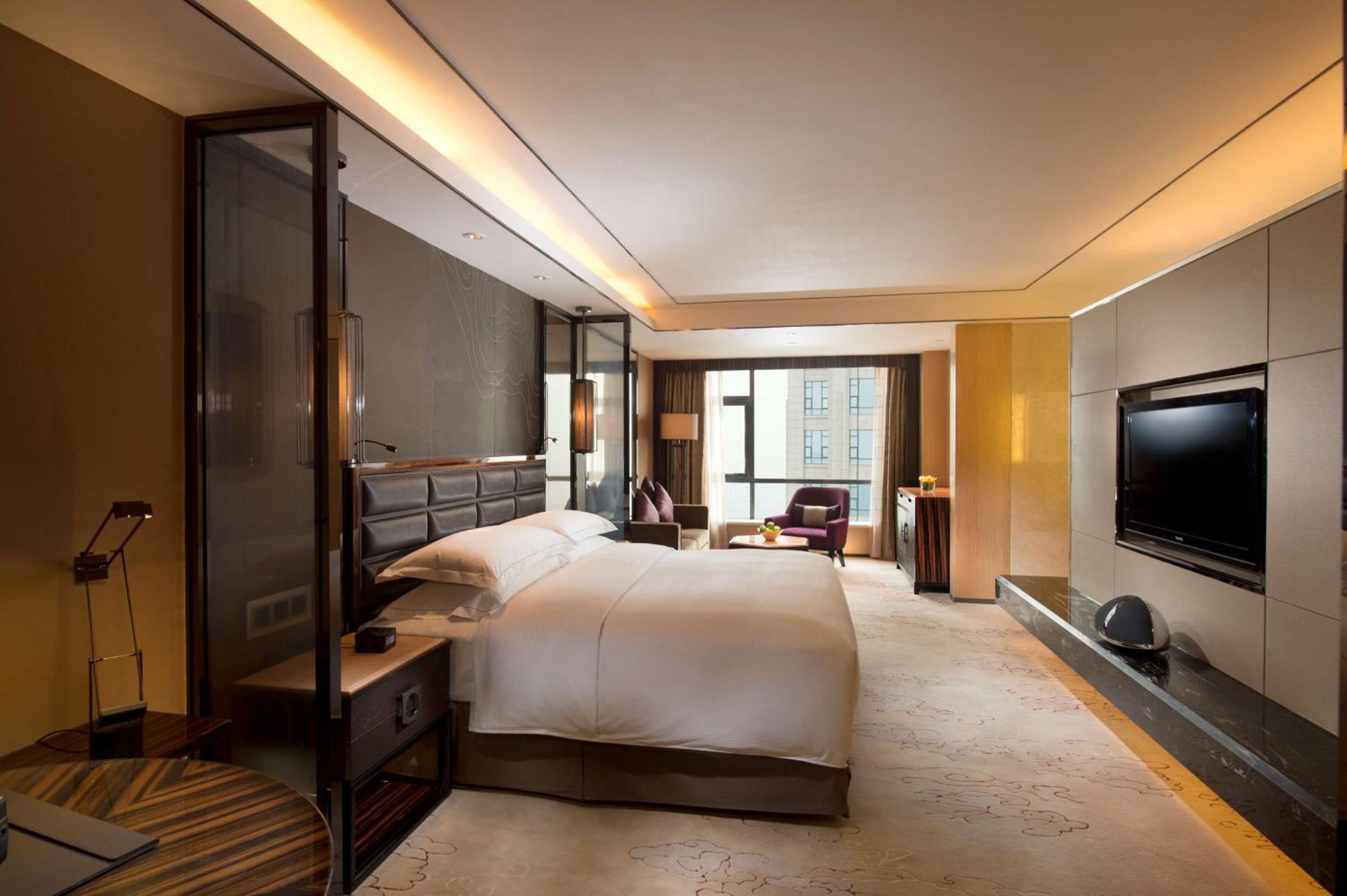 Executive King Room with Executive Lounge Access