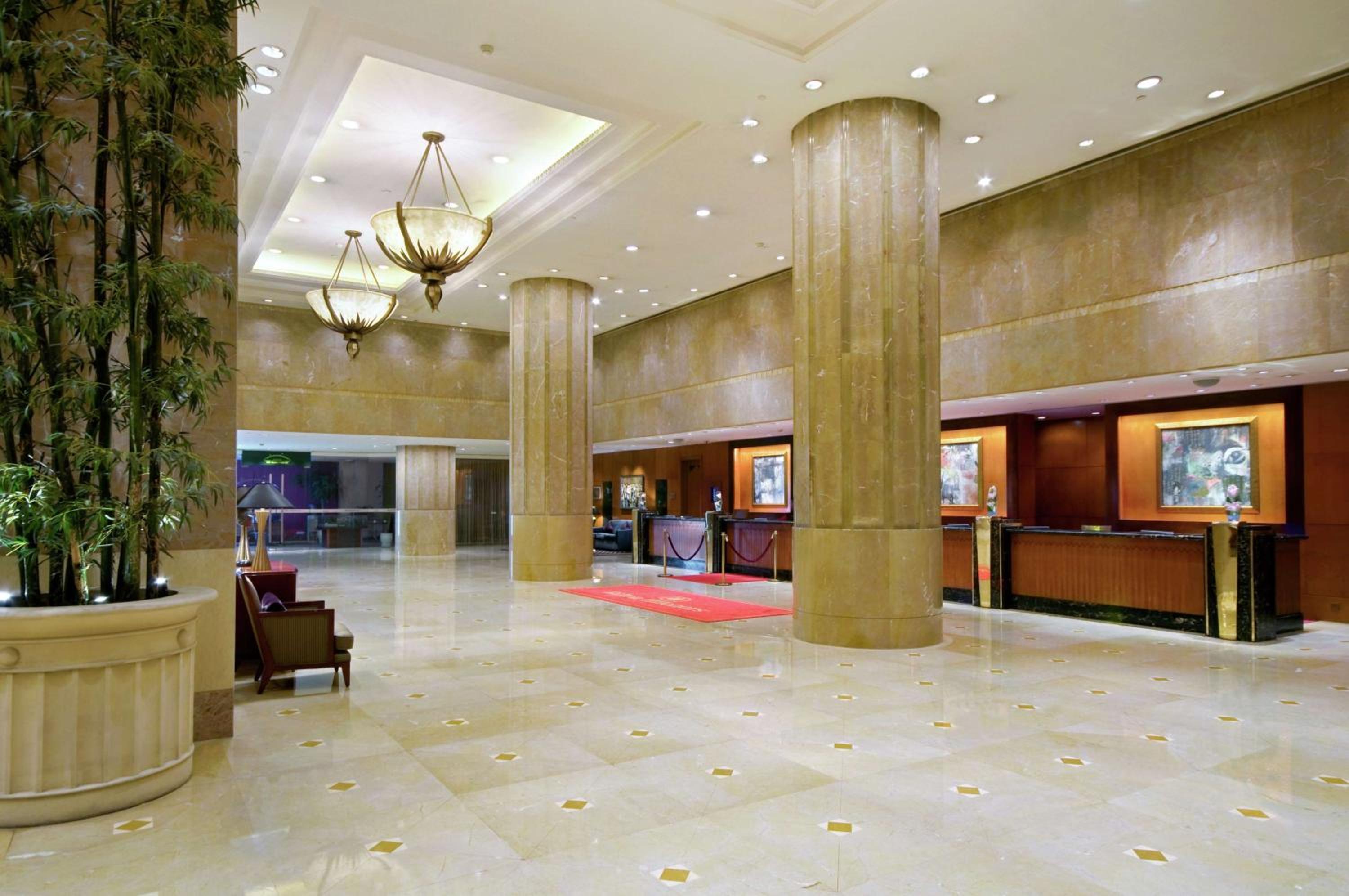 Deluxe King Room - Photo 3