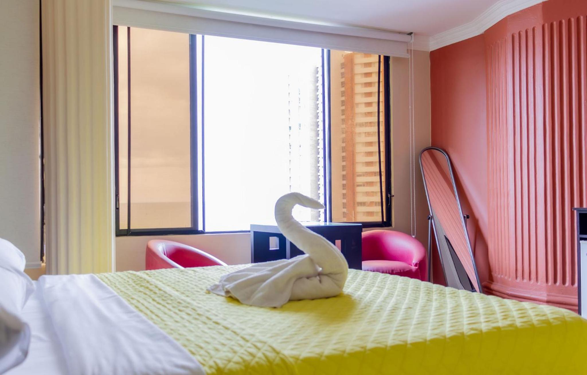 Deluxe Queen Room with Two Queen Beds photo 3