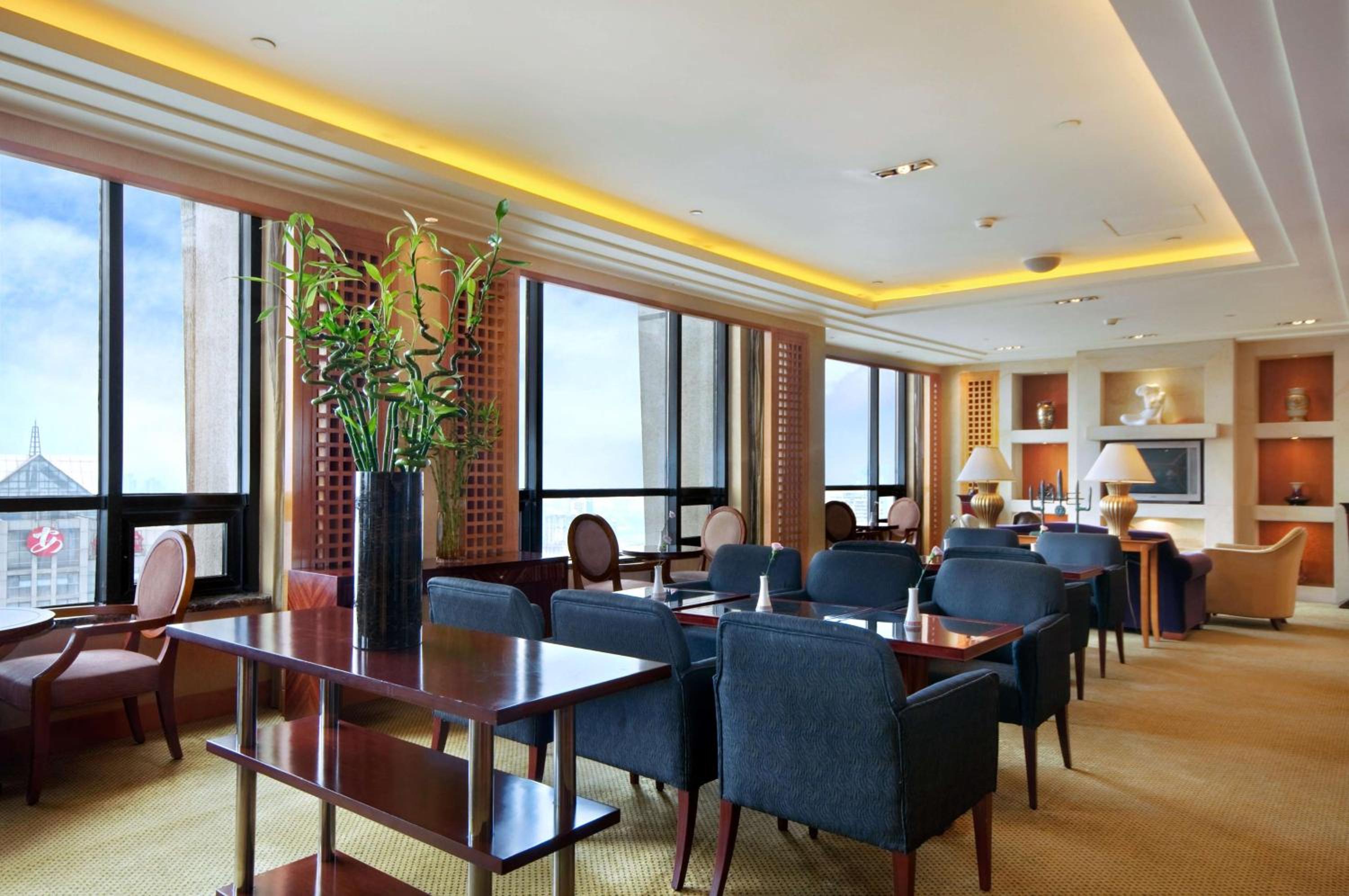 Executive King Room - Photo 4