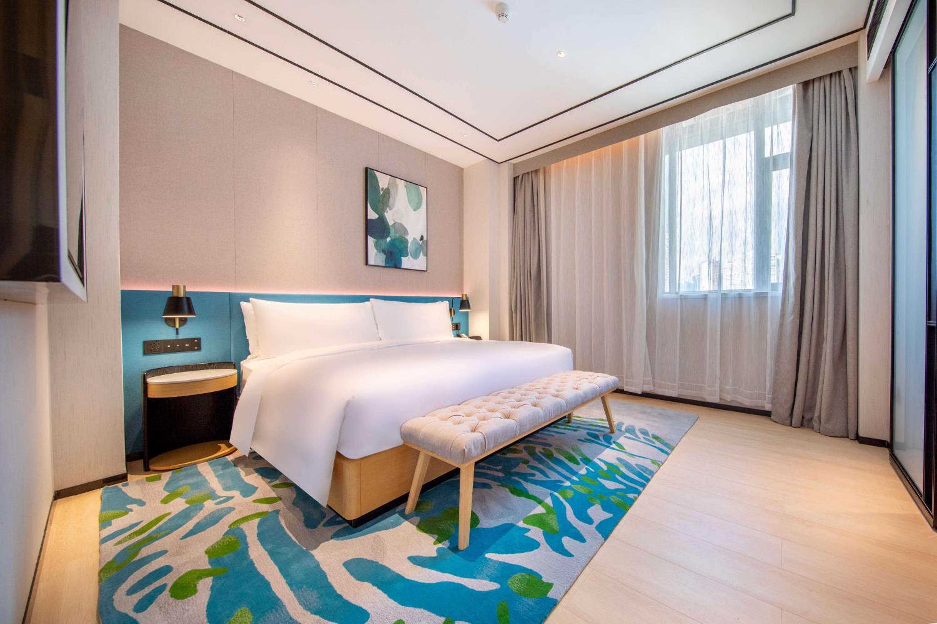 One-Bedroom King Suite