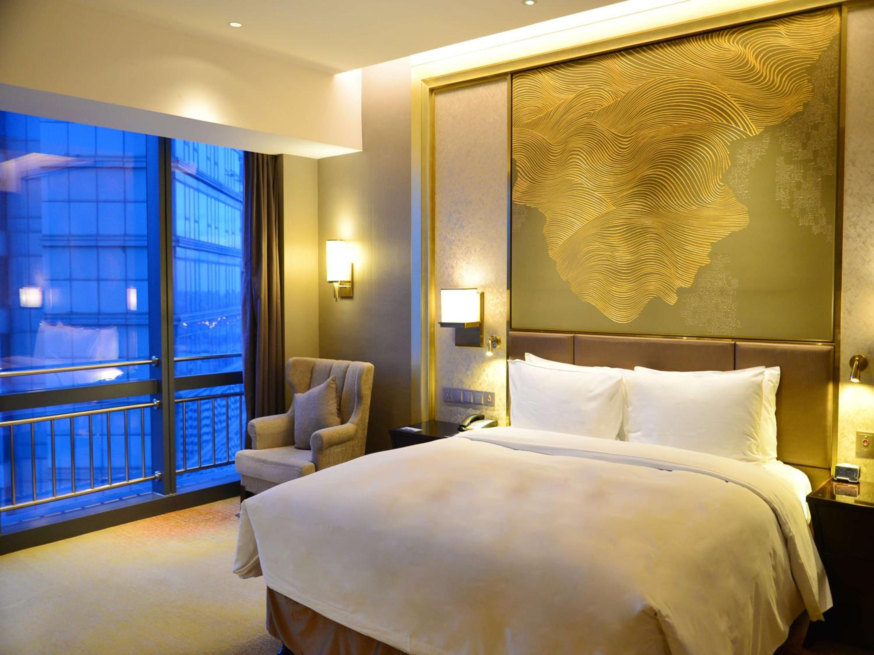 King Room - Mobility Accessible  photo 3