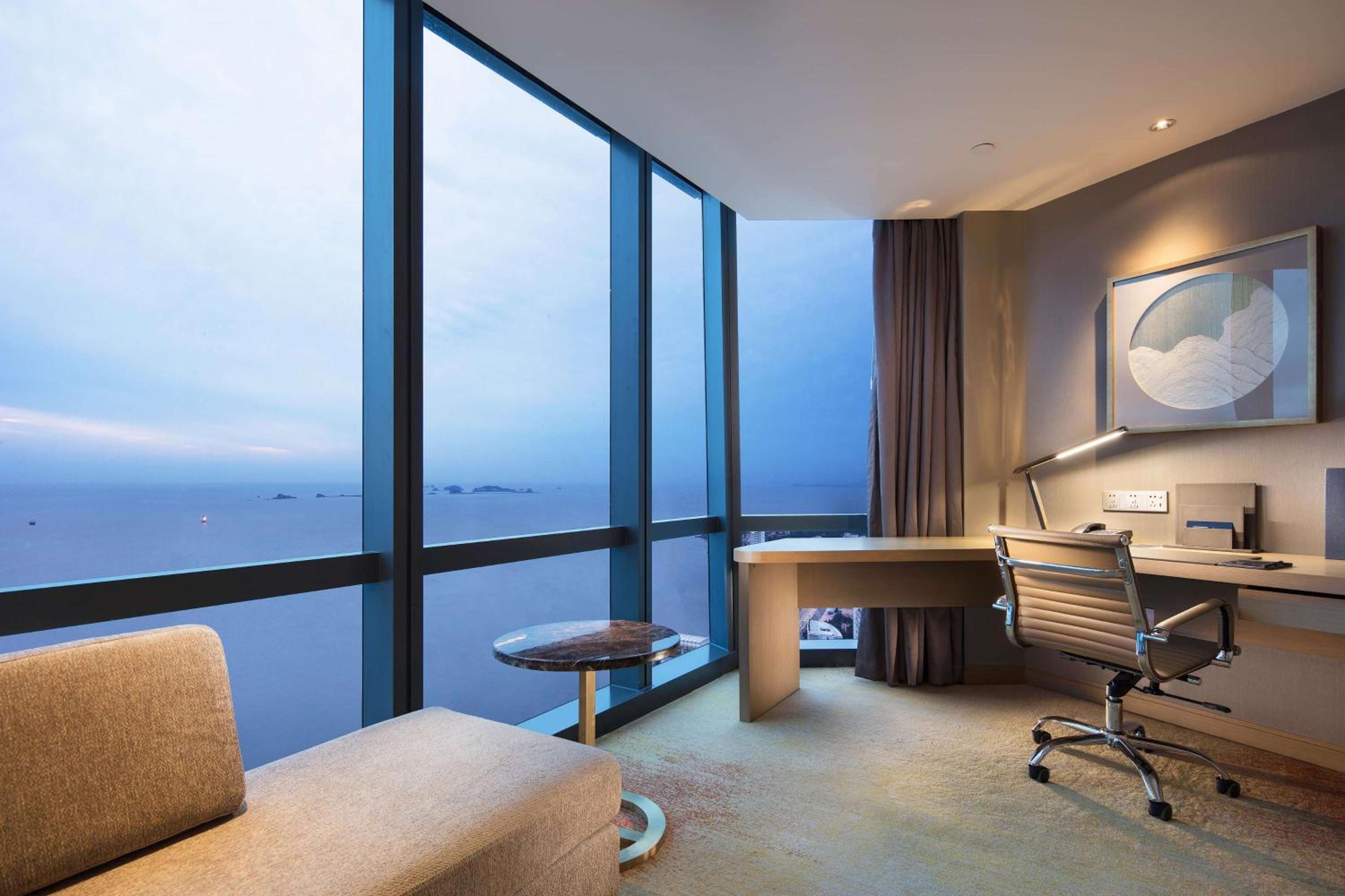 King Executive Deluxe Room Sea View