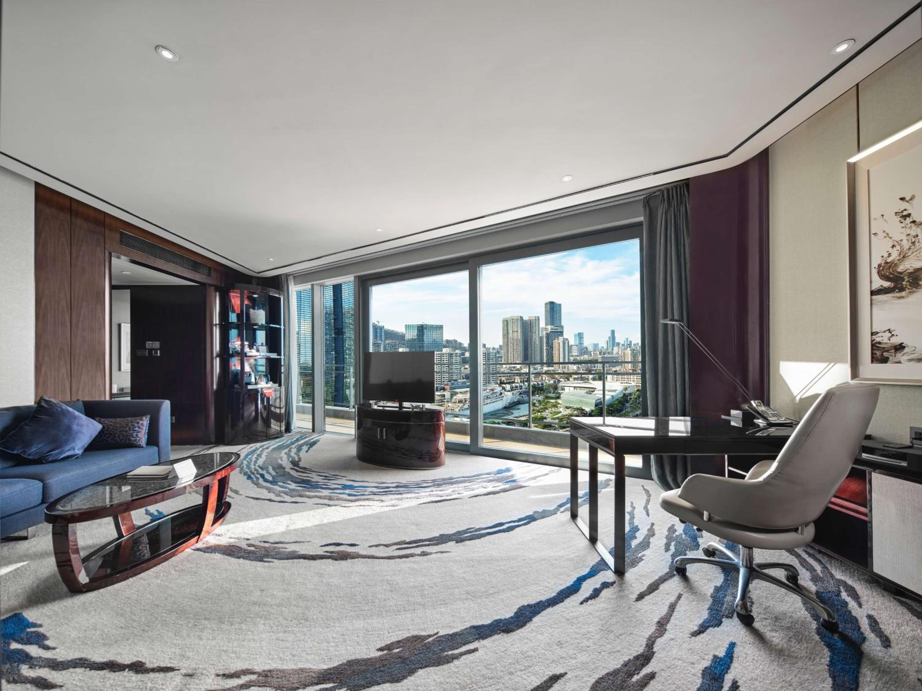 King One Bedroom Suite W/ Balcony WangHai Wing