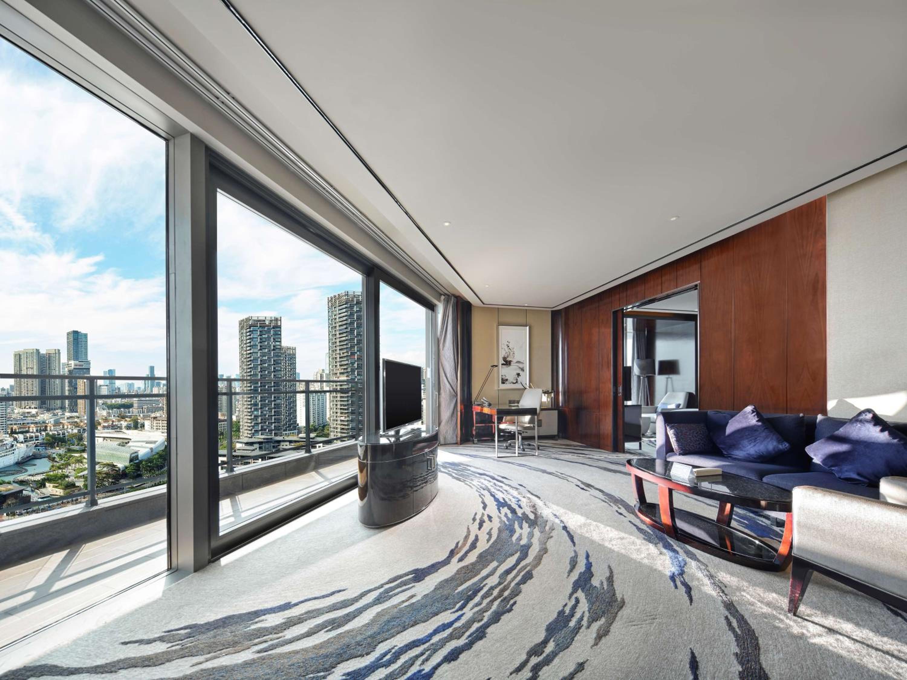 King One Bedroom Suite W/ Balcony WangHai Wing