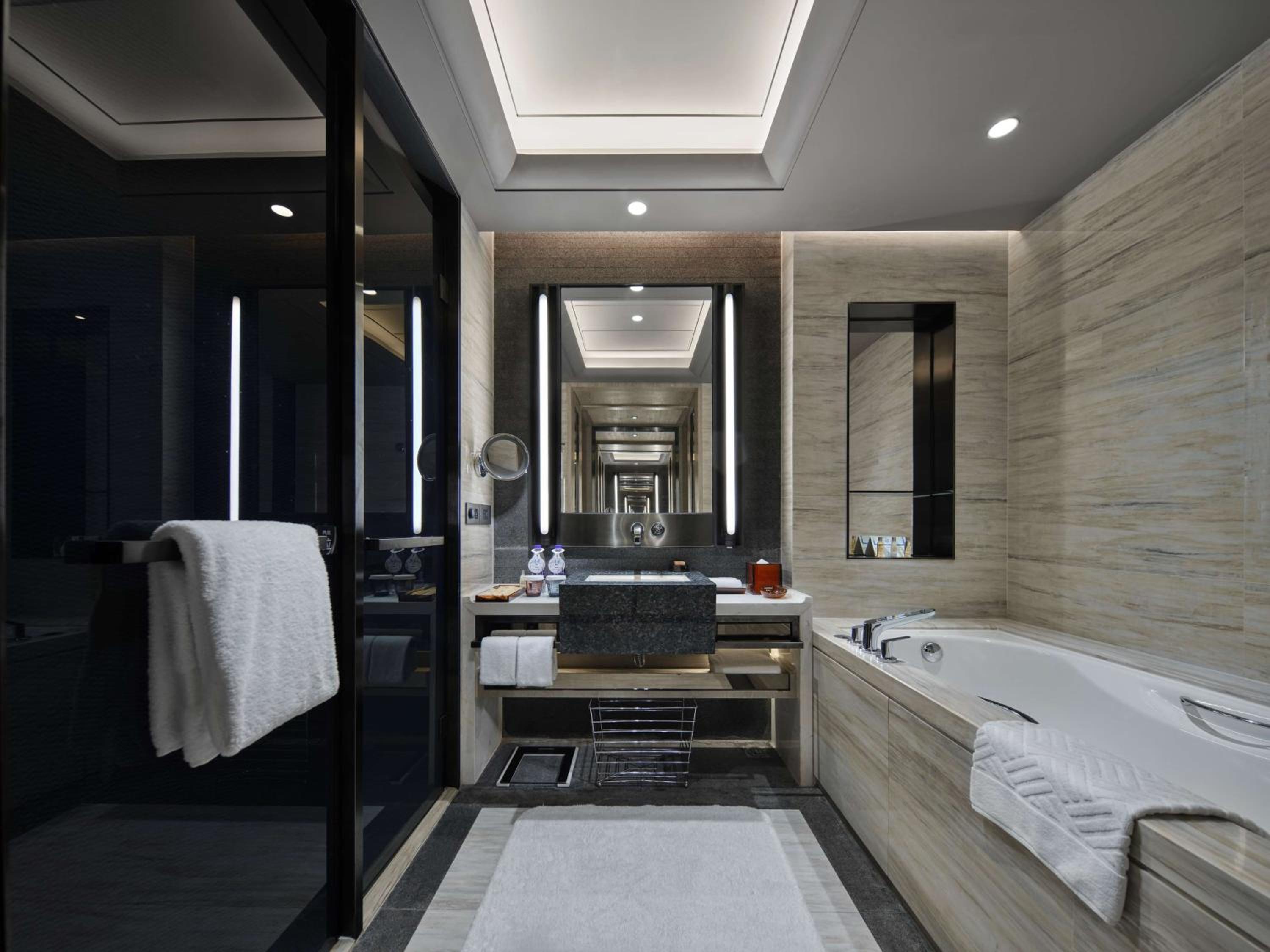 King Deluxe Room WangHai Wing