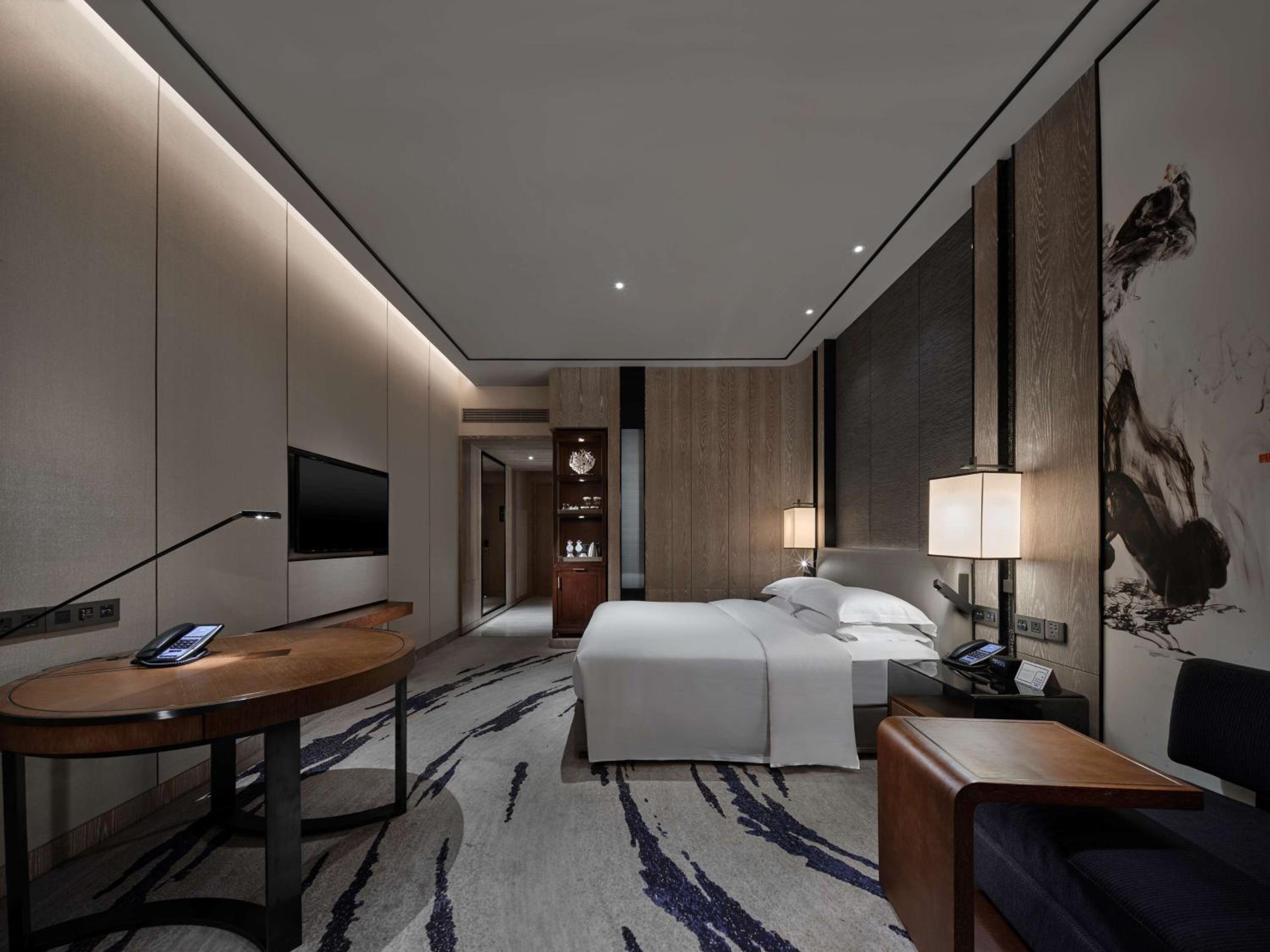 King Accessible Guest Room WangHai Wing thumbnail 6