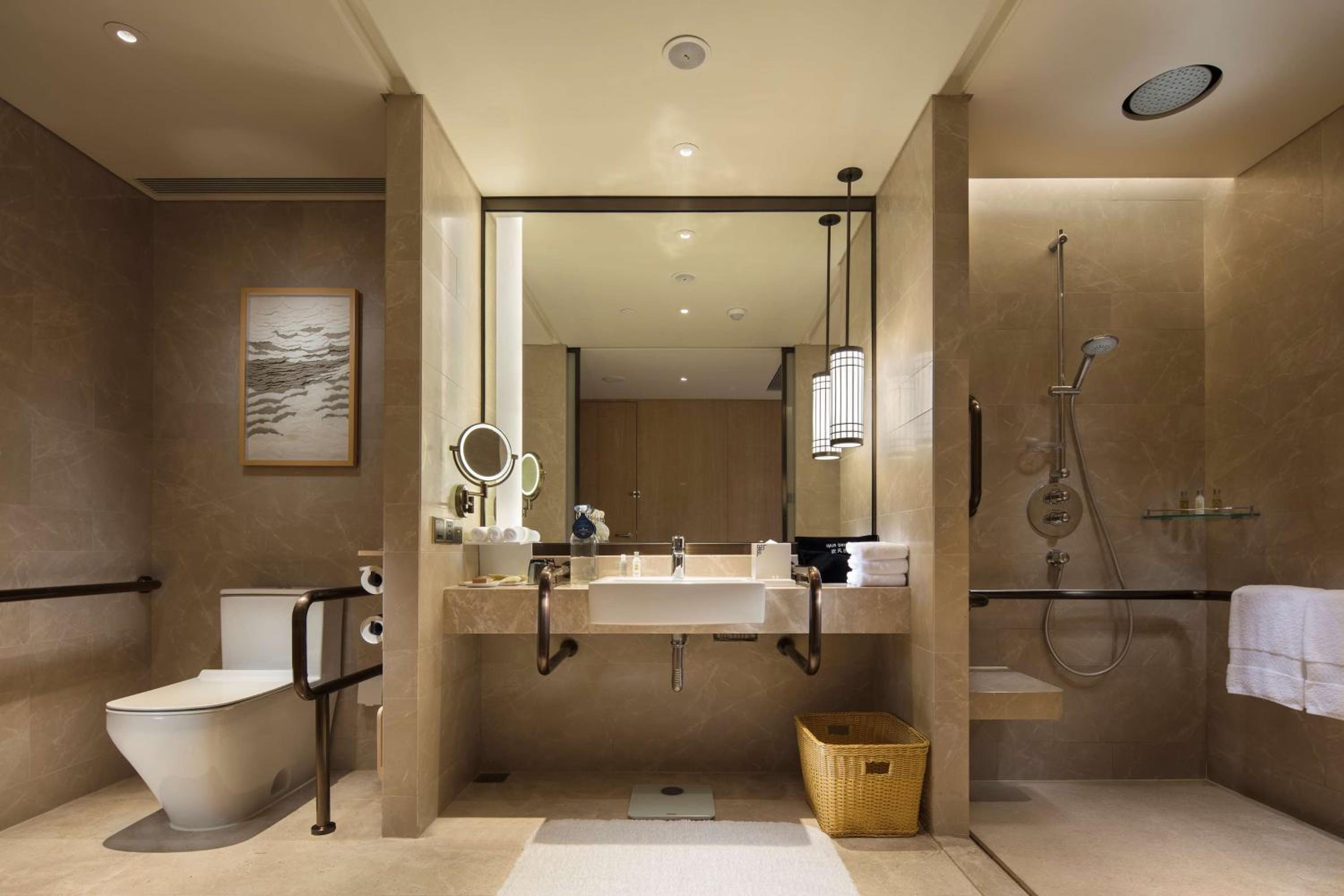 Accessible King Room - Nanhai Wing