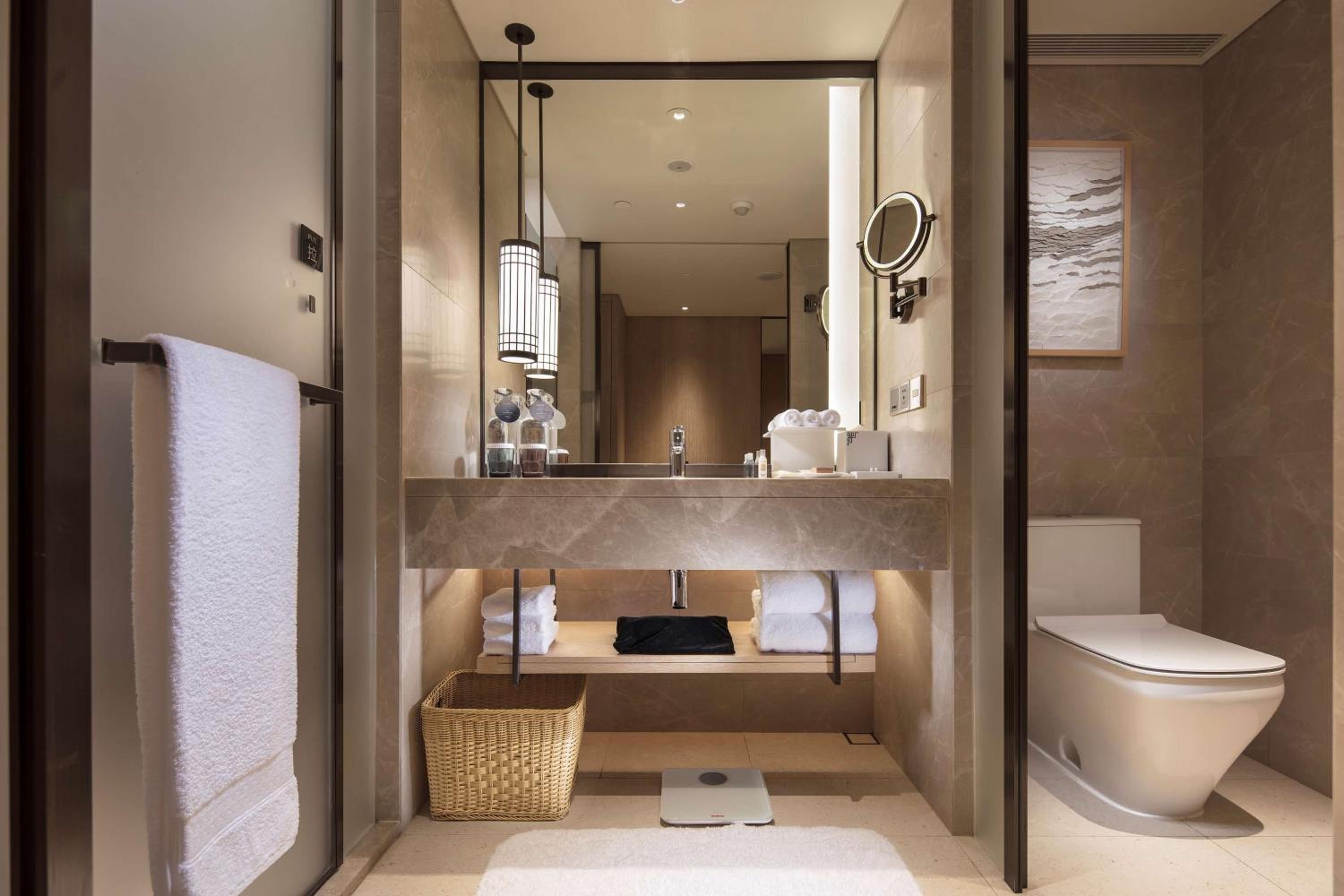 Standard Twin Room - Nanhai Wing