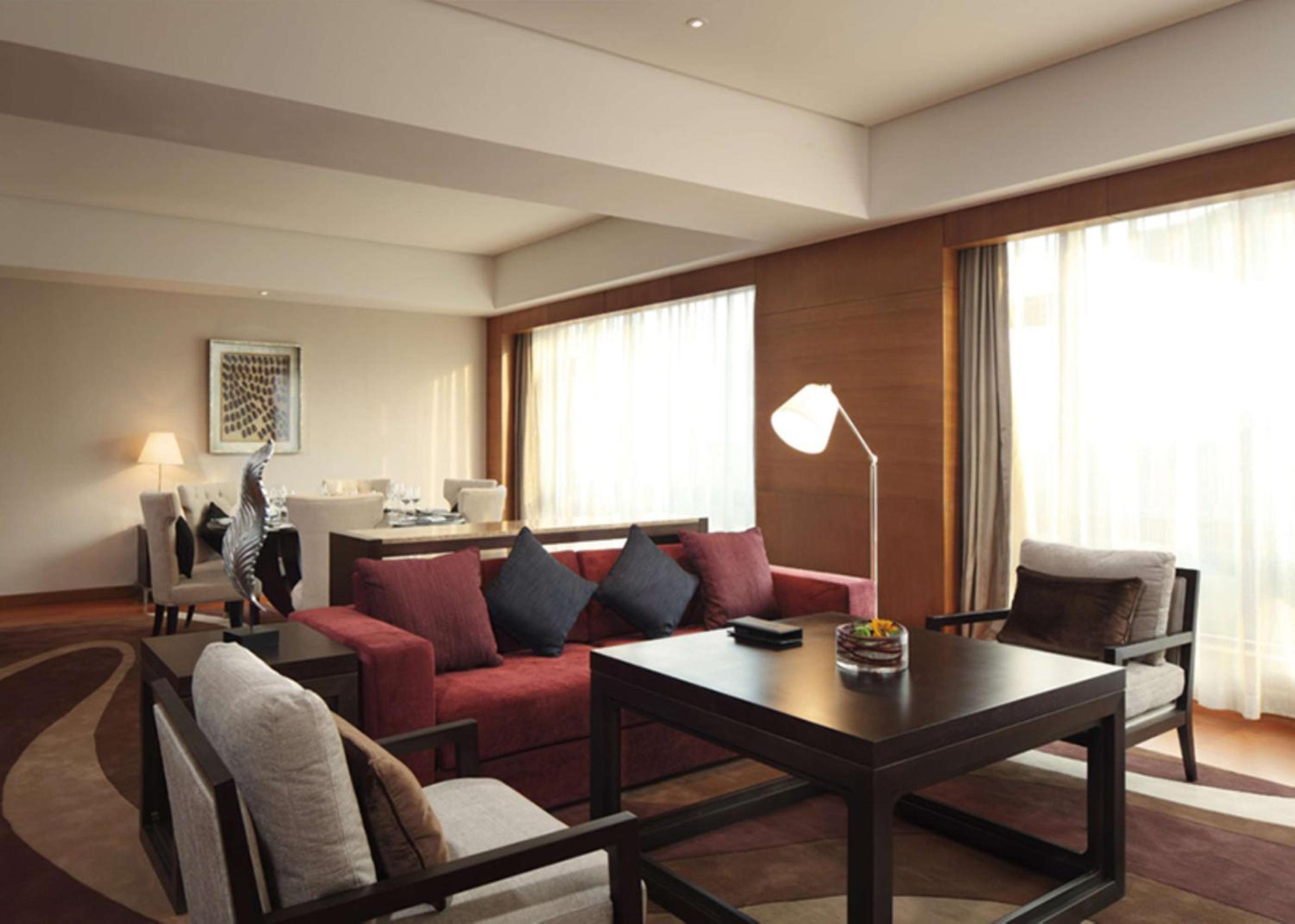 Deluxe Executive King Suite