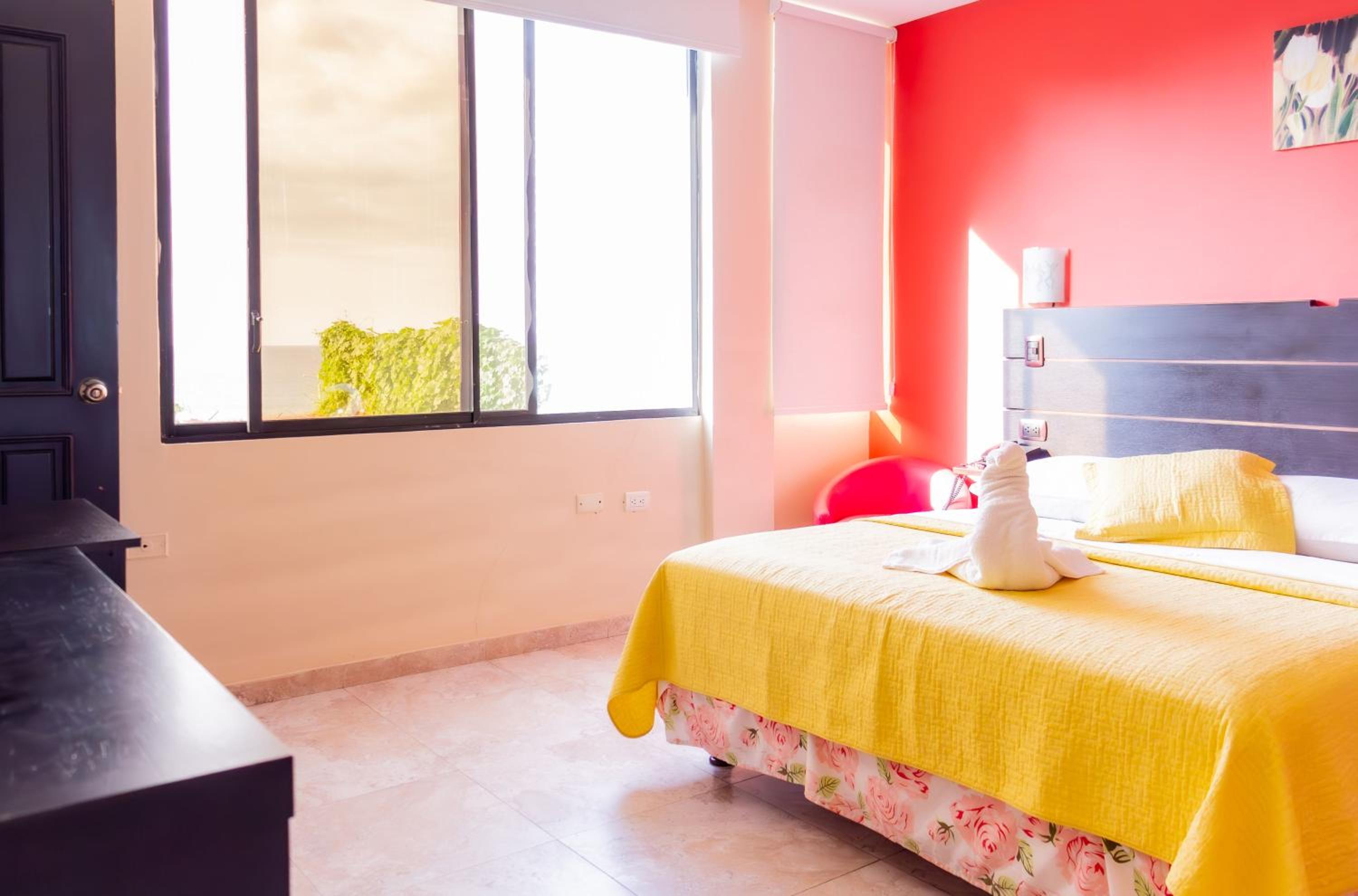 Deluxe Queen Room photo 2
