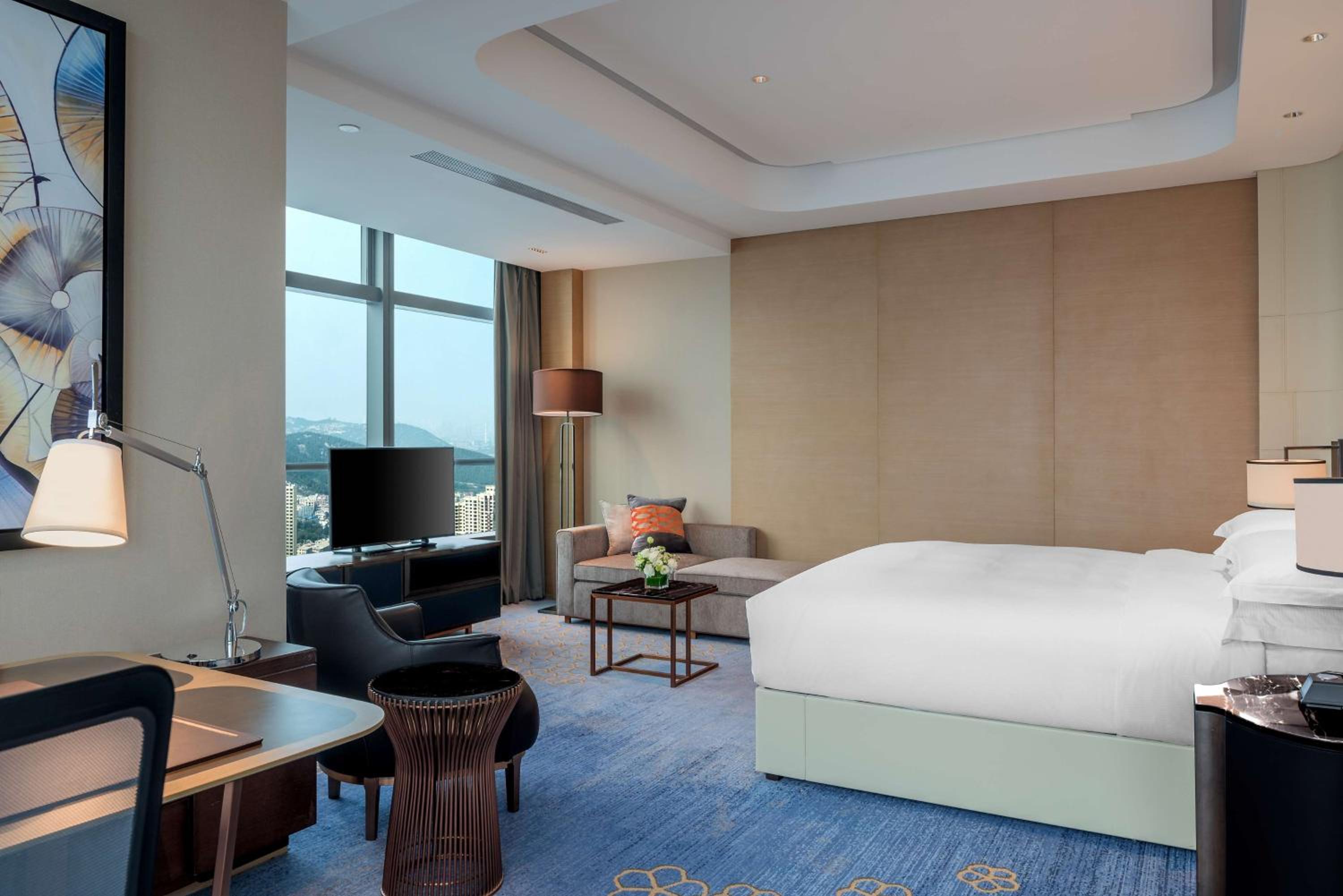 Premier King Room