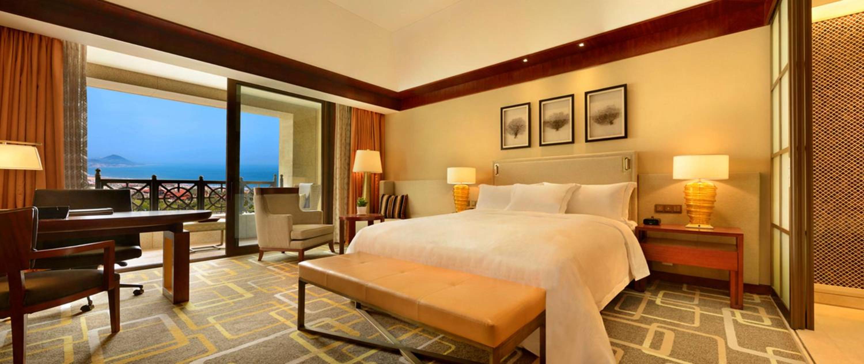 King Executive Premium Room with Lounge Access photo 1