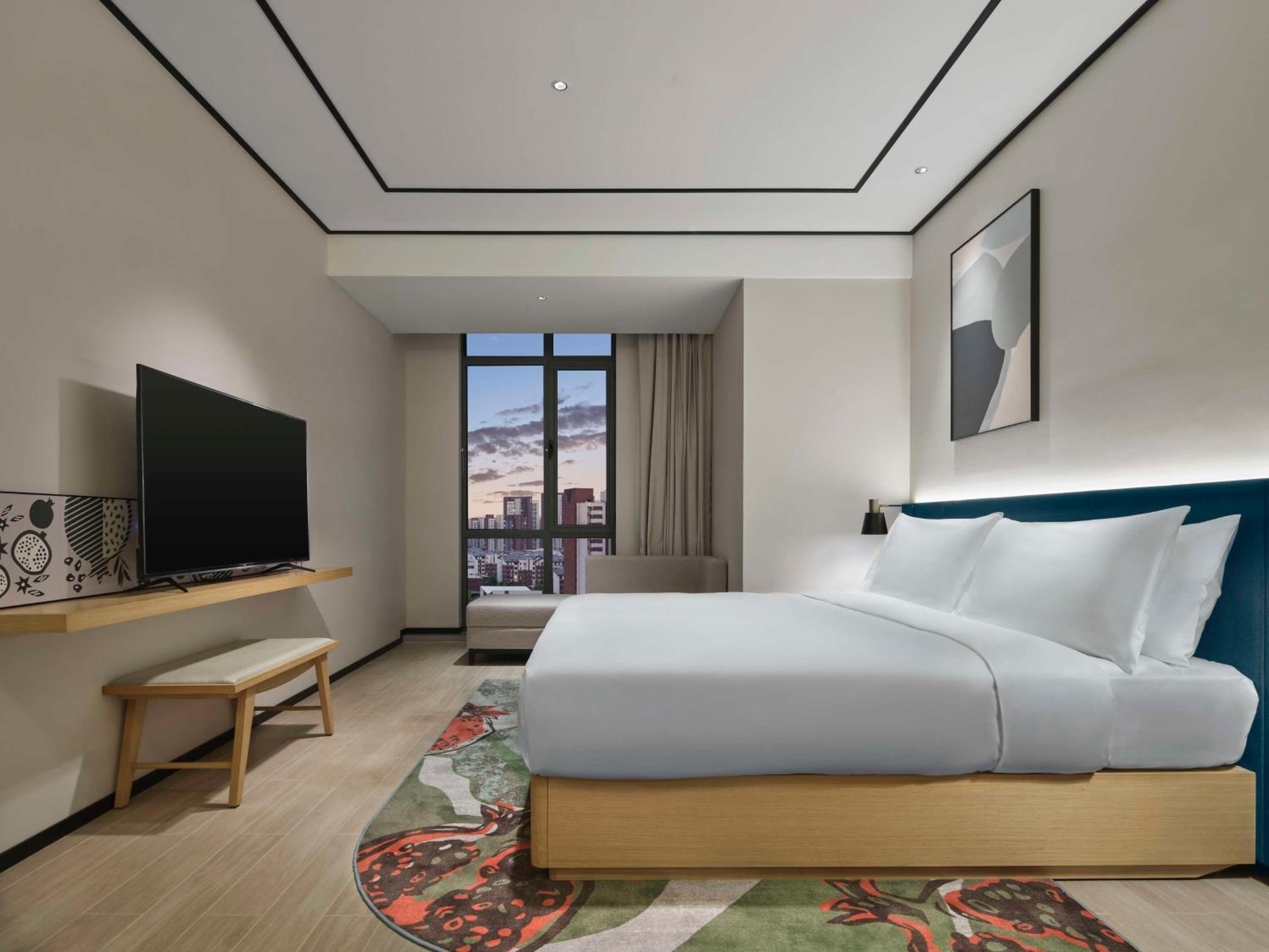Premium King Suite - Photo 1