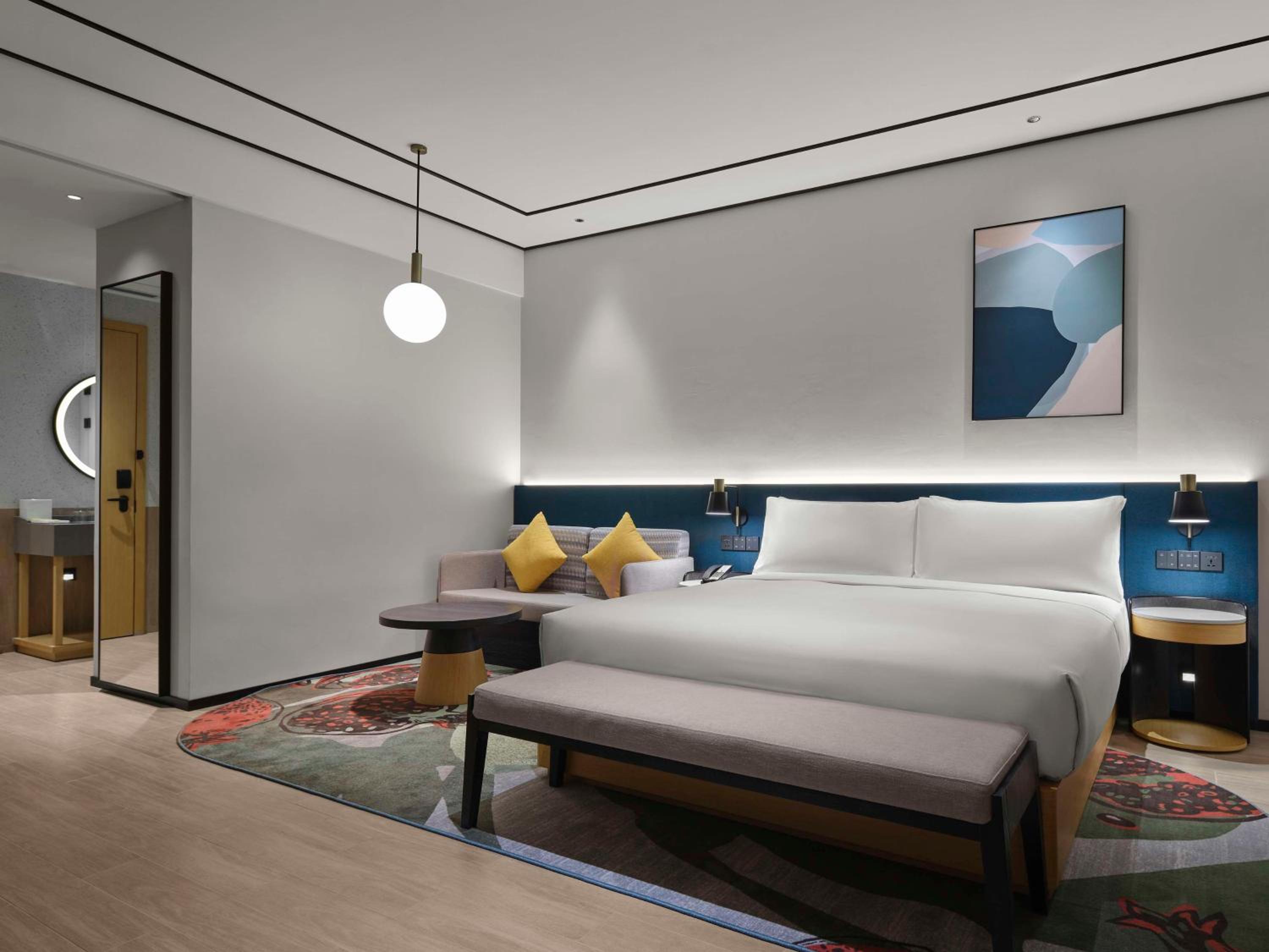 Deluxe King Room - Photo 4