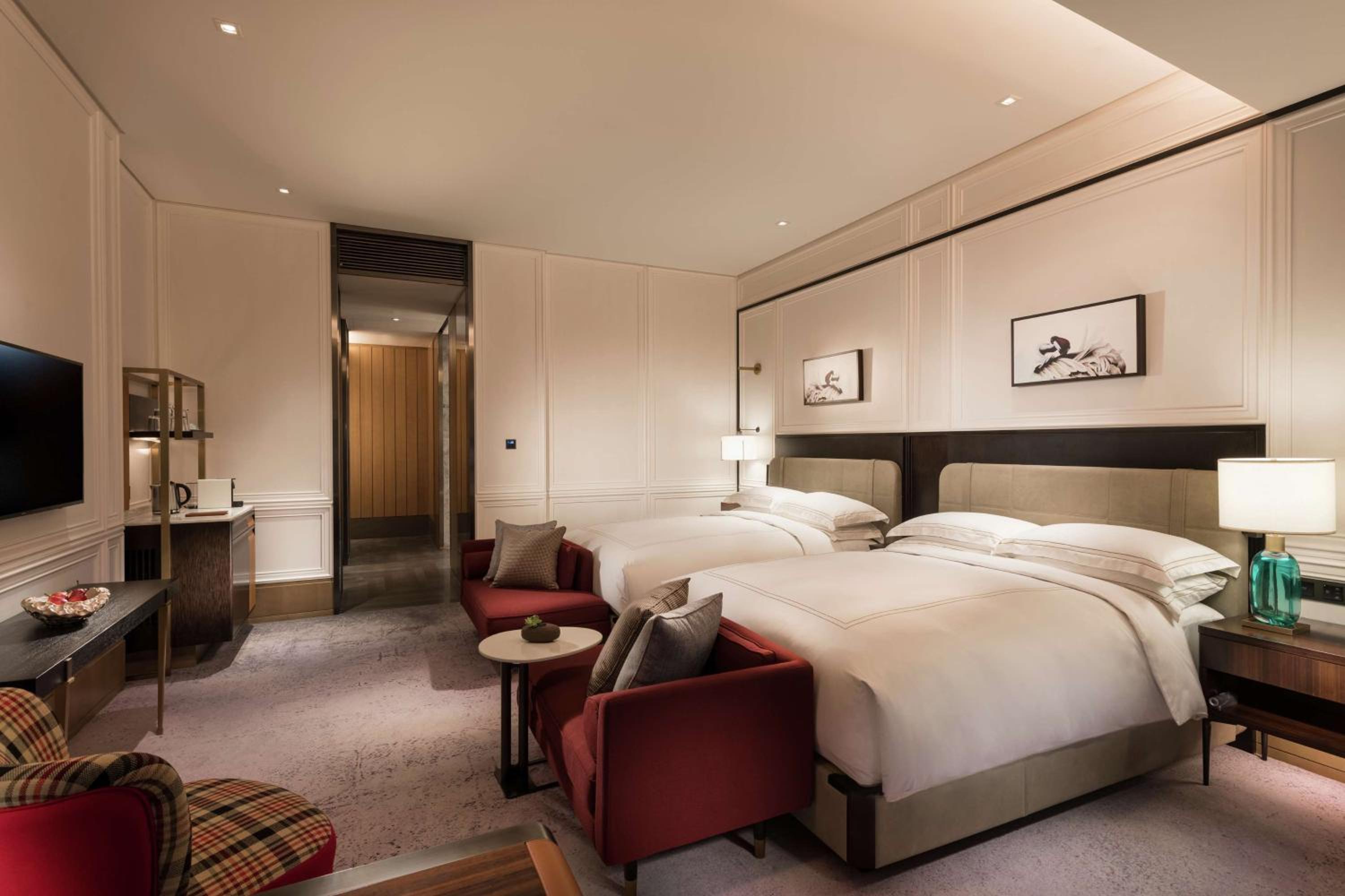 Premium Queen Room with Two Queen Beds - Photo 2
