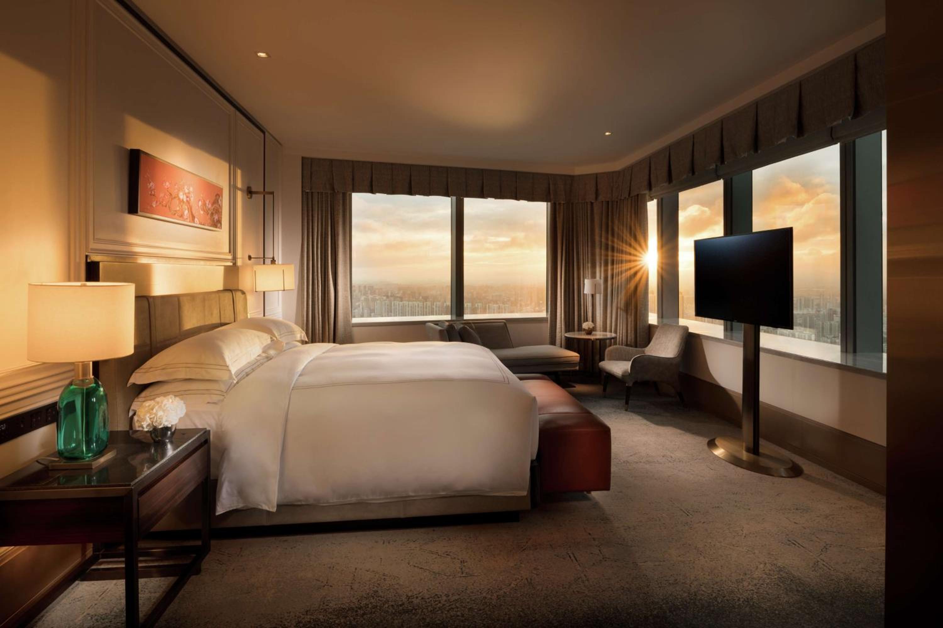 One-Bedroom King Suite - Photo 2