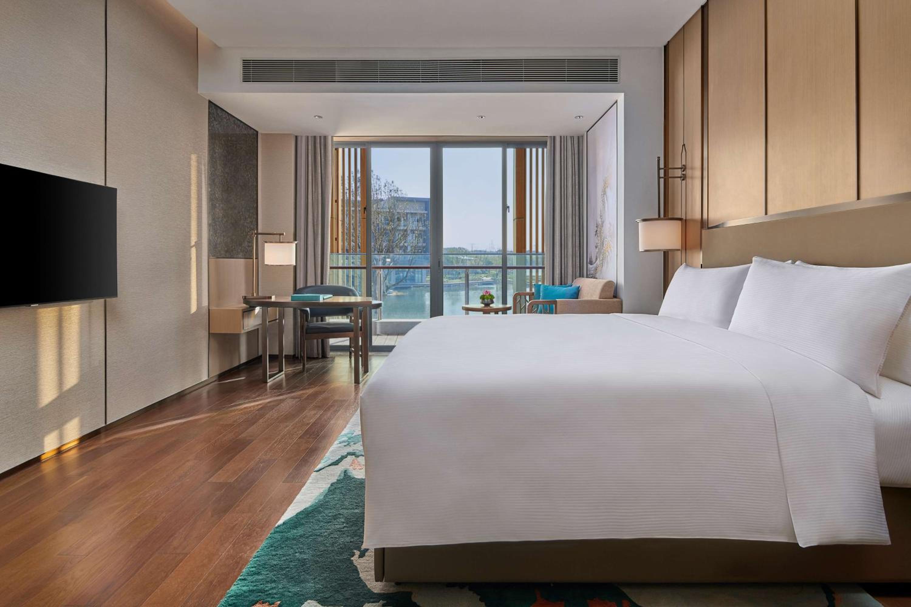 Executive King Suite
