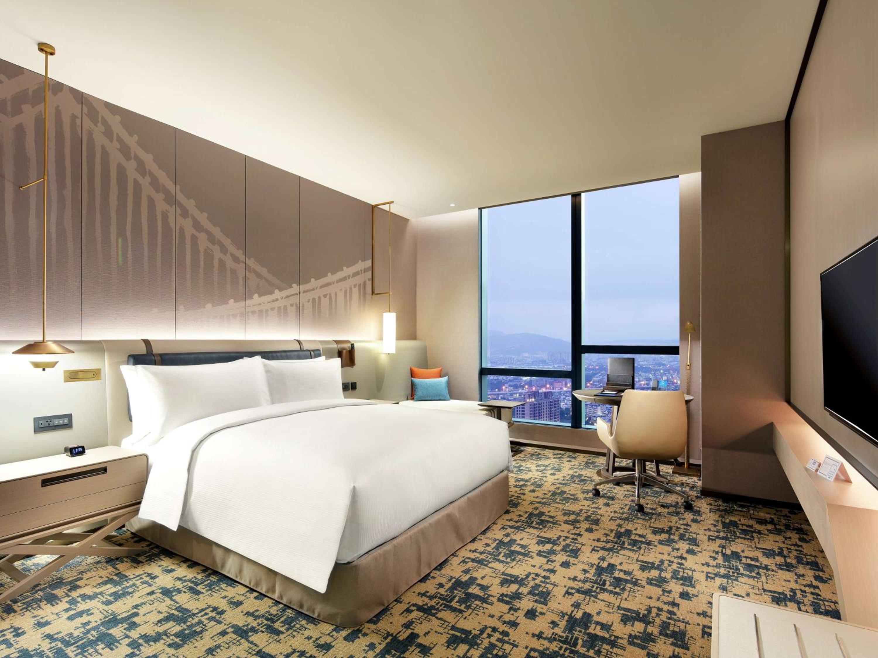 King Guest Room - Photo 1