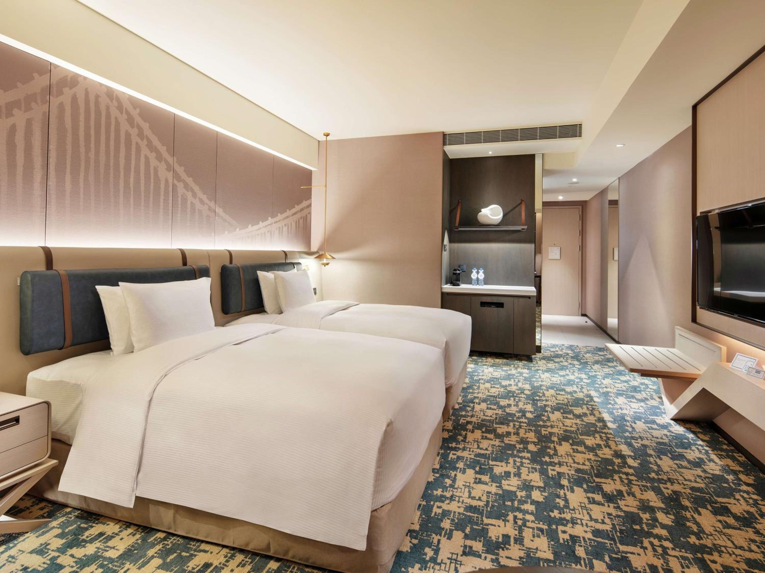Twin Room - Photo 2