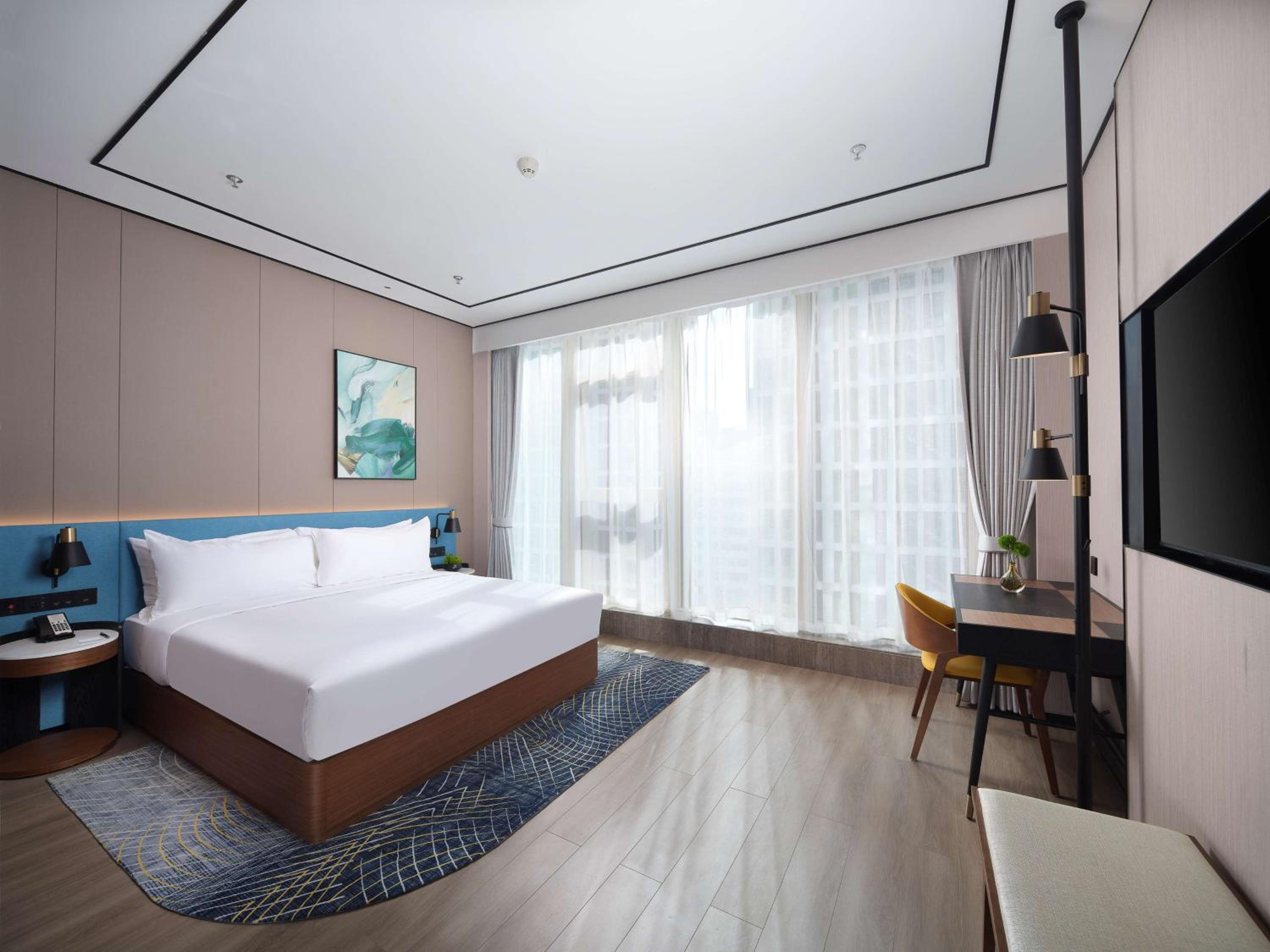 King Guest Room - Photo 2