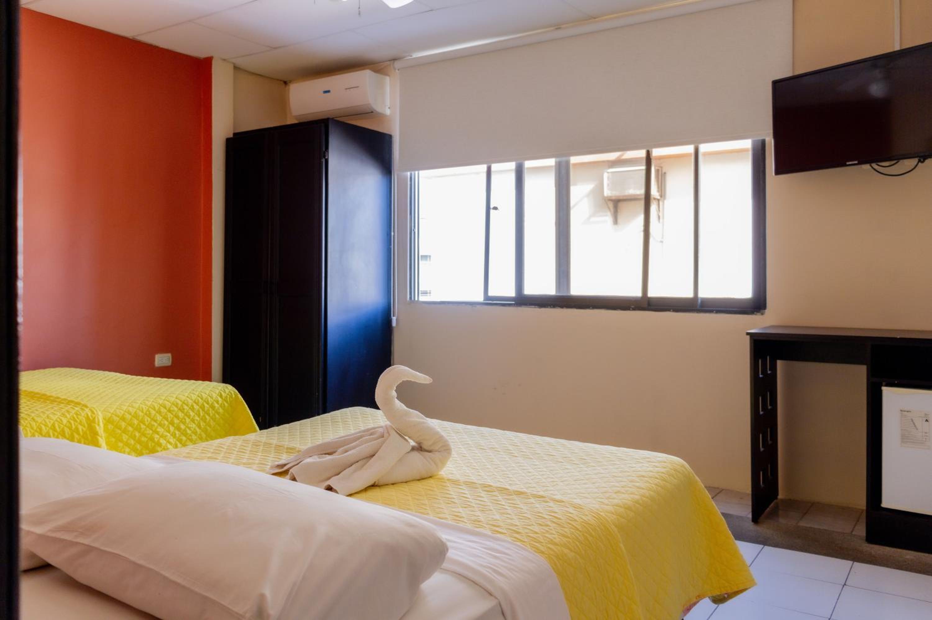 Double Room with Two Double Beds photo 2
